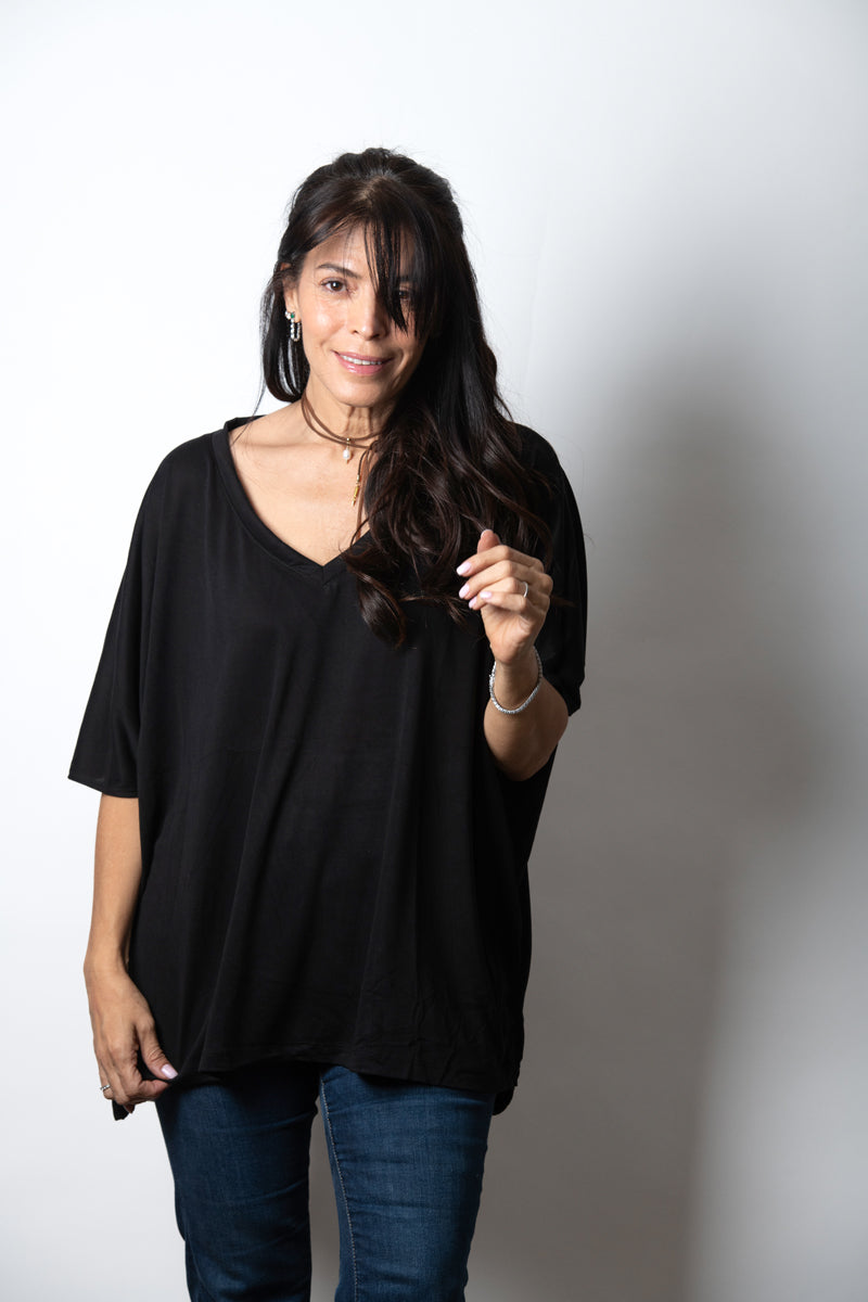 EOS V חולצה אוברסייז בייסיק שחורה