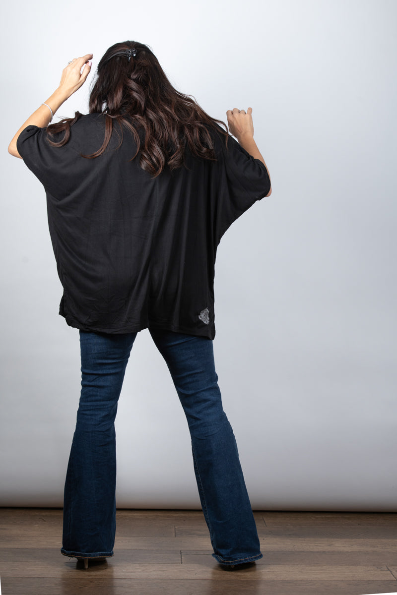 EOS V חולצה אוברסייז בייסיק שחורה