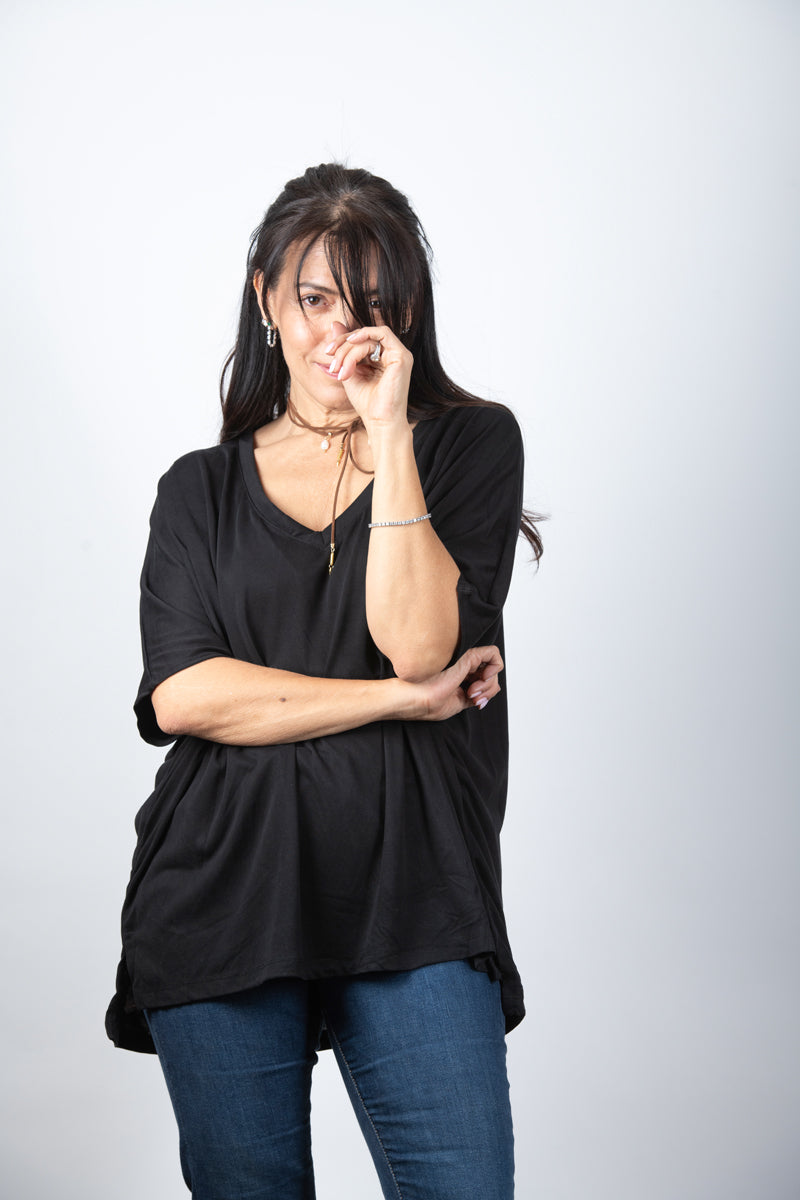 EOS V חולצה אוברסייז בייסיק שחורה