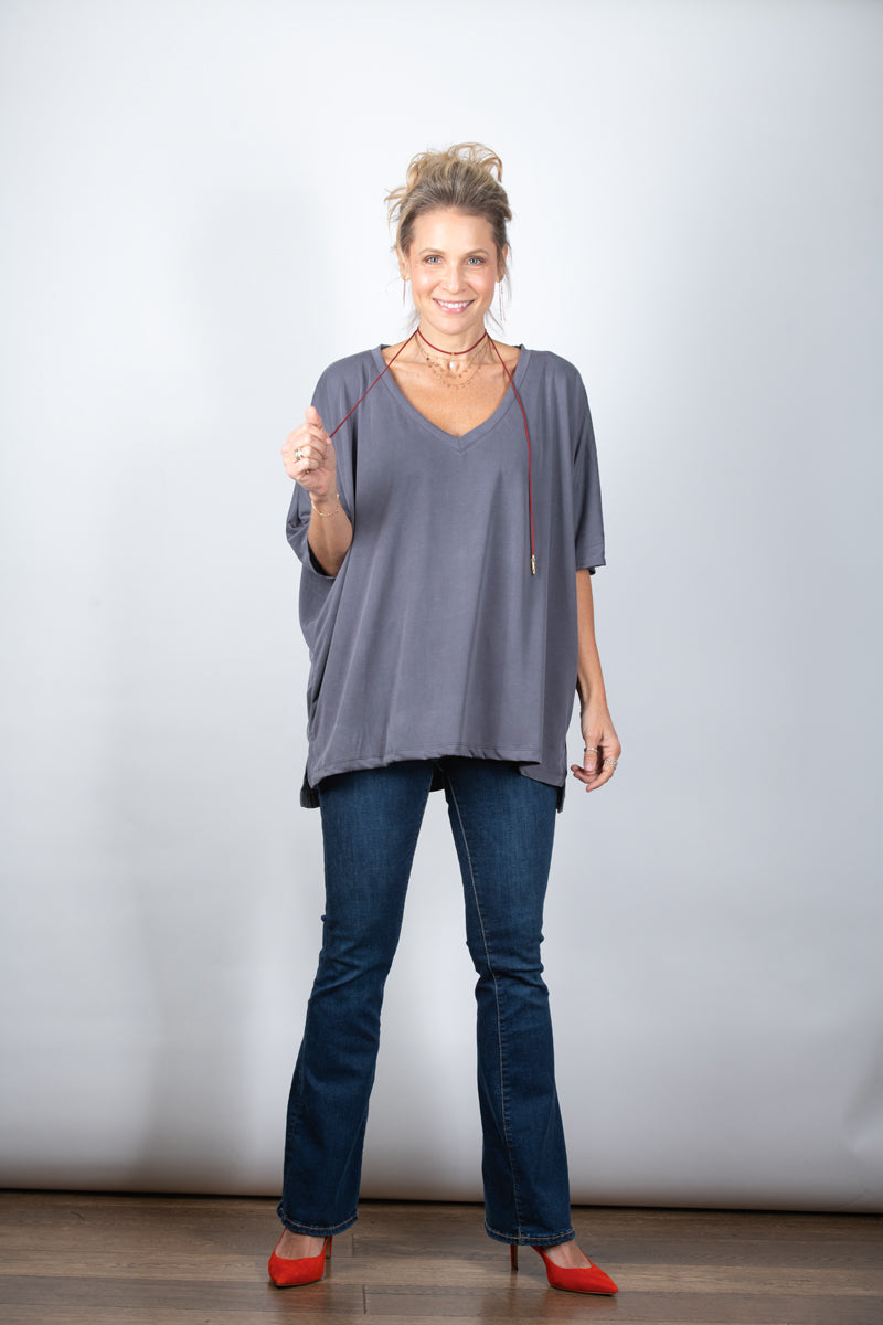 EOS V חולצה אוברסייז בייסיק אפורה