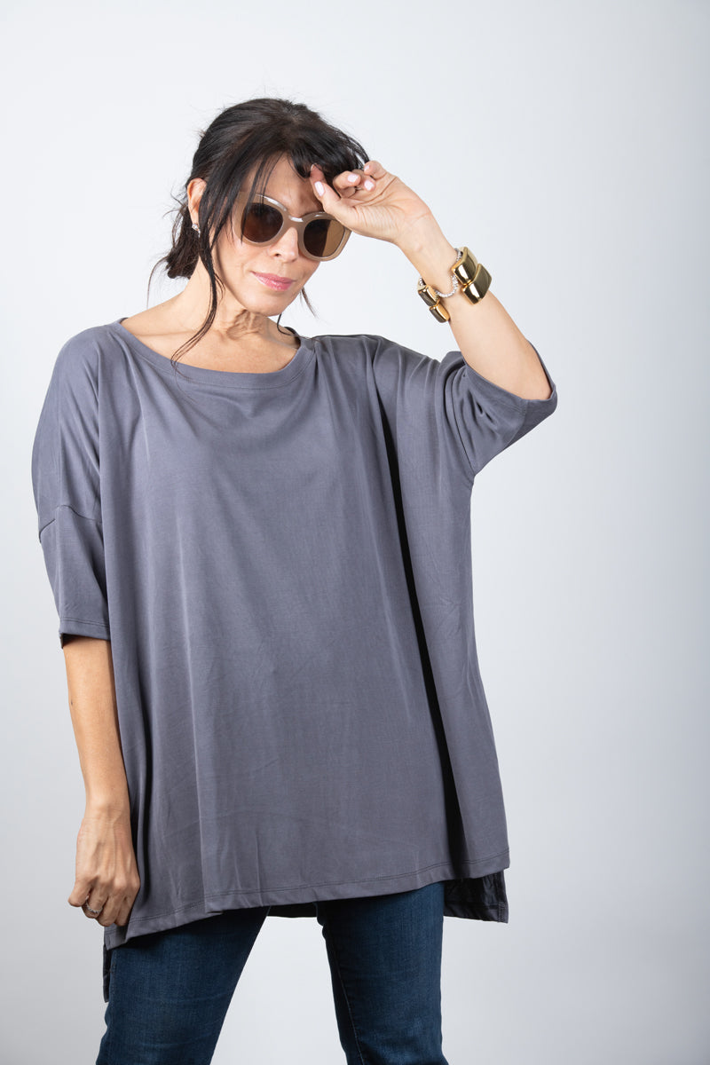IRIS חולצה אוברסייז אפורה