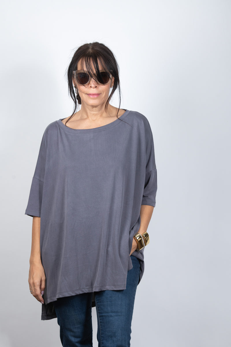IRIS חולצה אוברסייז אפורה