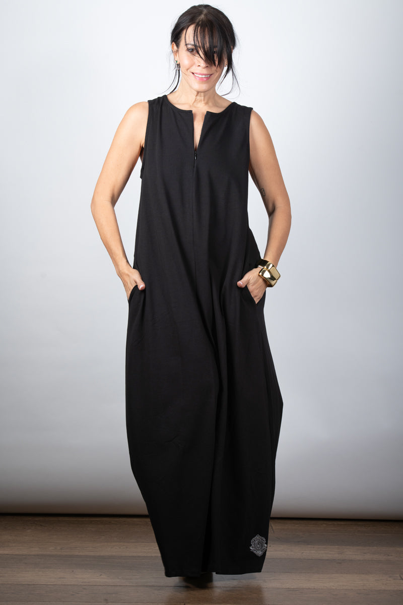 METIS שמלה שחורה מפתח ריצרצ