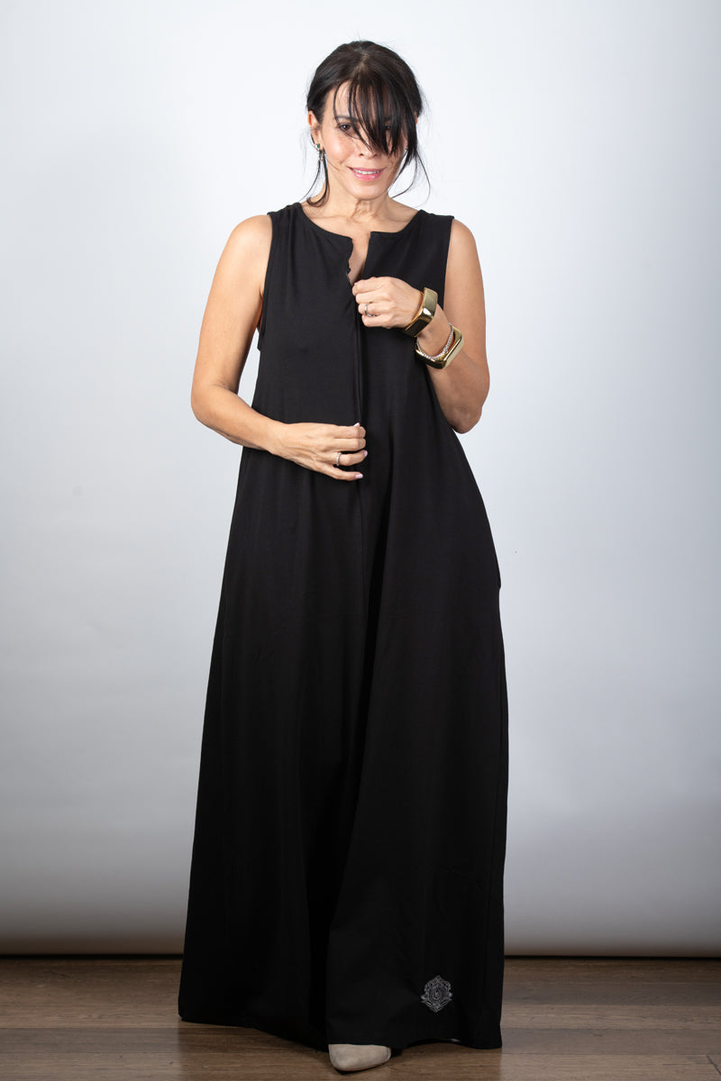 METIS שמלה שחורה מפתח ריצרצ