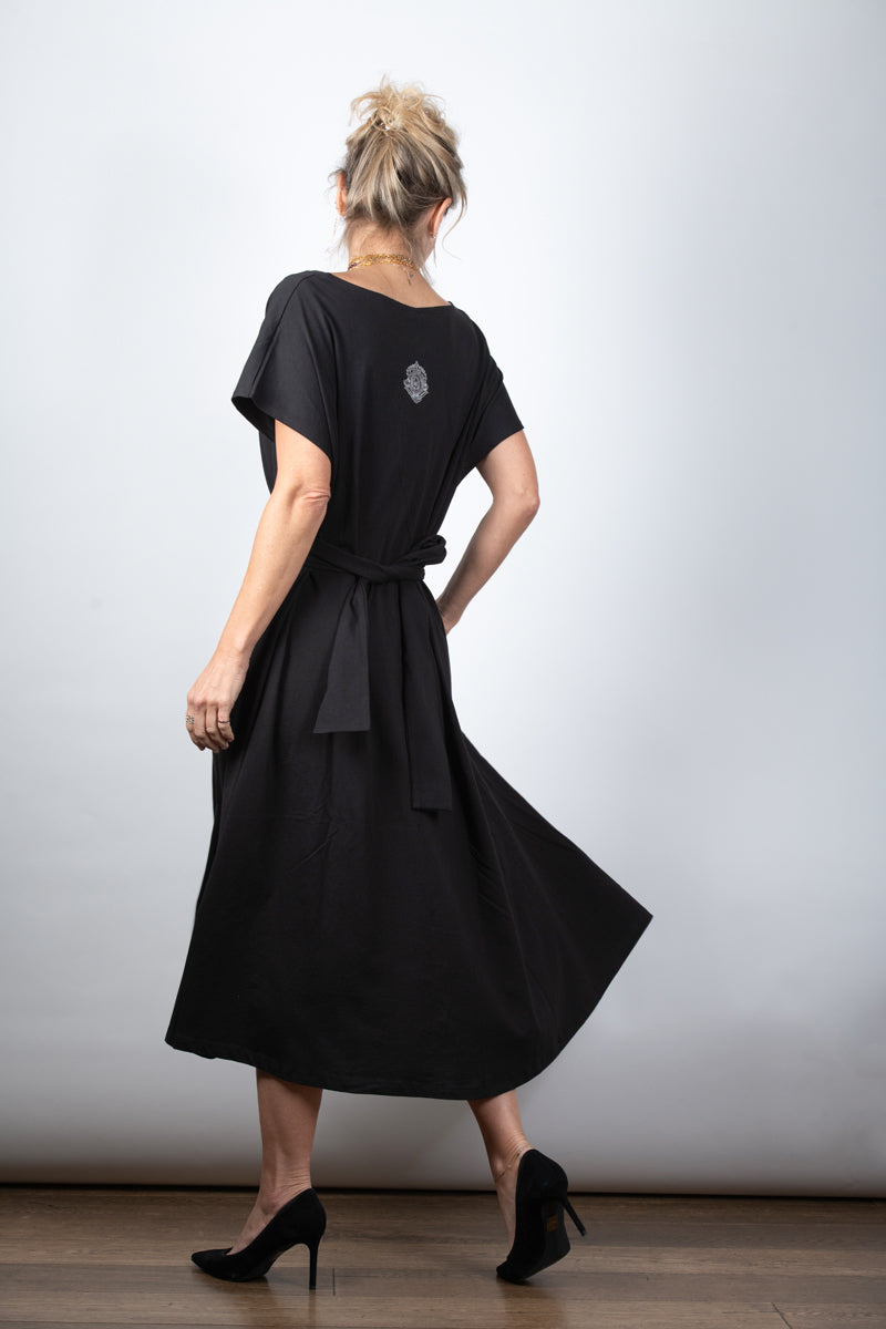 MERESLS שמלה שחורה אוברסייז