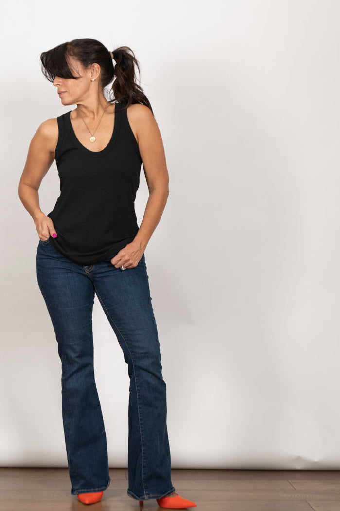 DIONE גופייה שחורה ריב