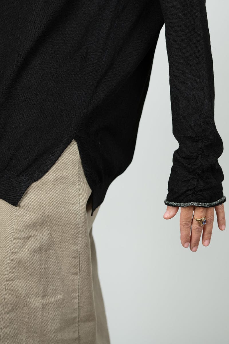 AURA סריג שחור קלאסי