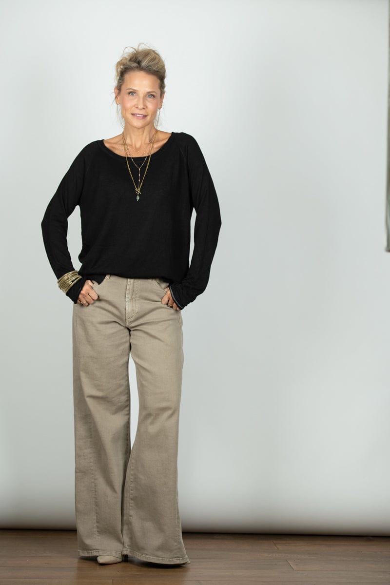 AURA סריג שחור קלאסי