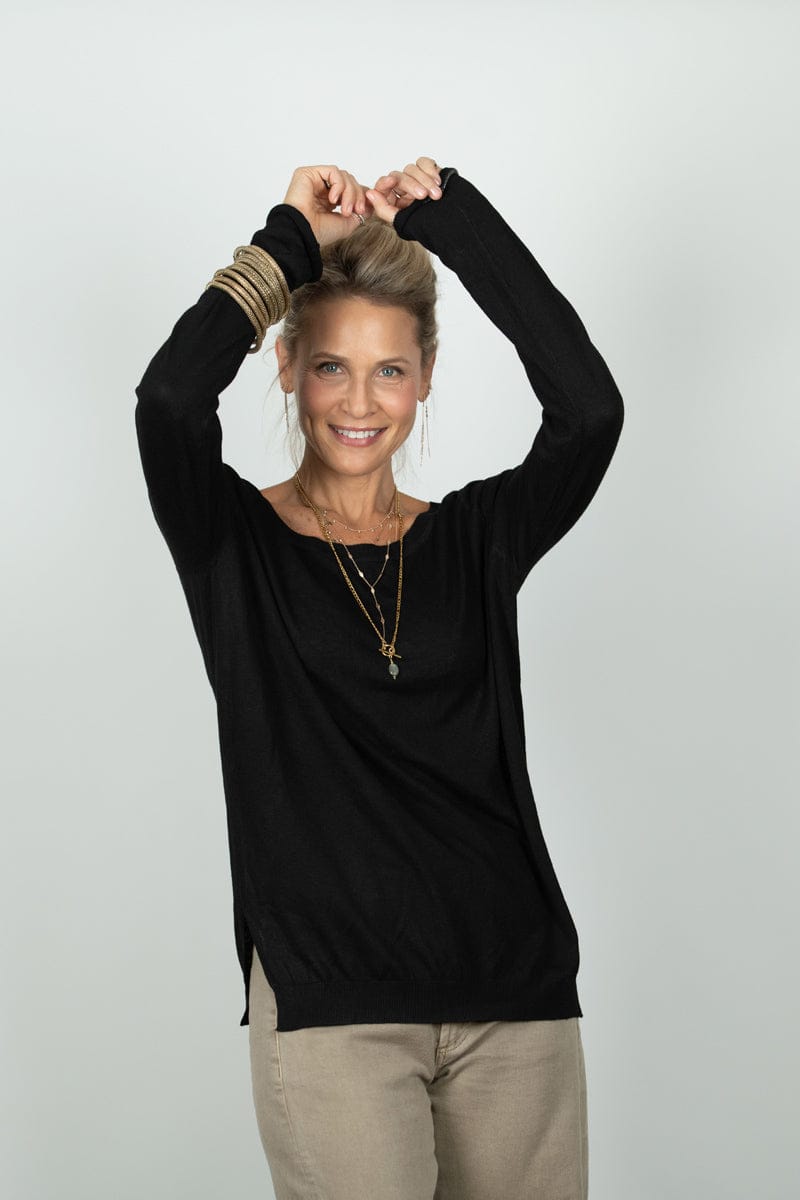 AURA סריג שחור קלאסי