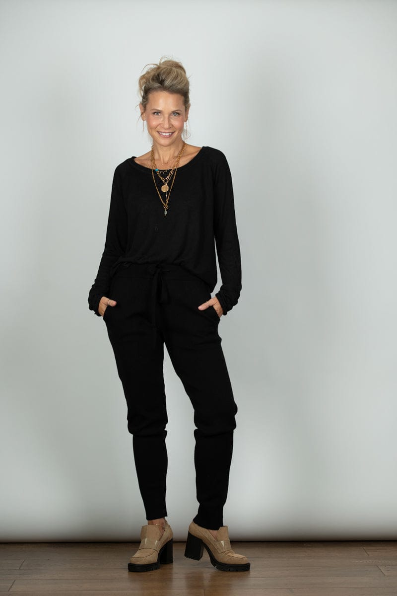 AURA סריג שחור קלאסי