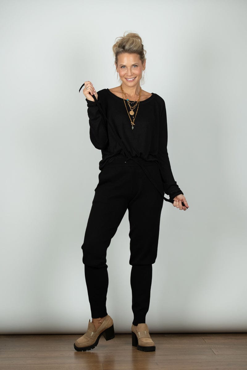 AURA סריג שחור קלאסי