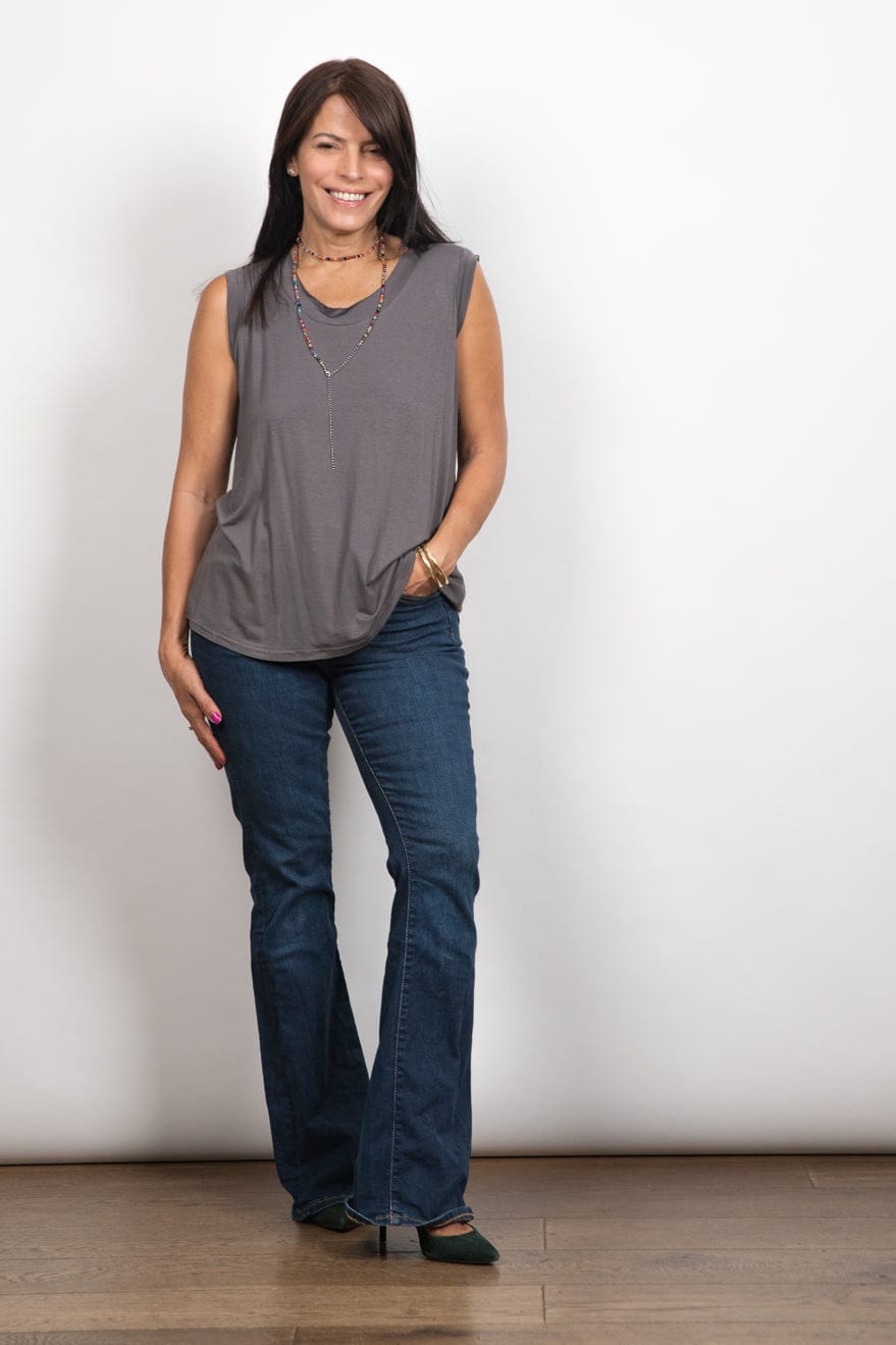 ELLI גופיה אפורה מעוצבת