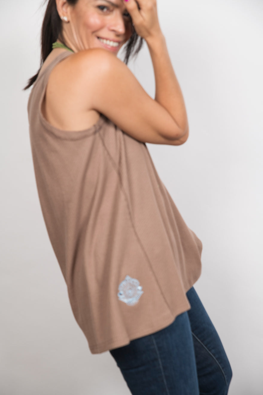 VIVI  V גופיה קאמל וופל