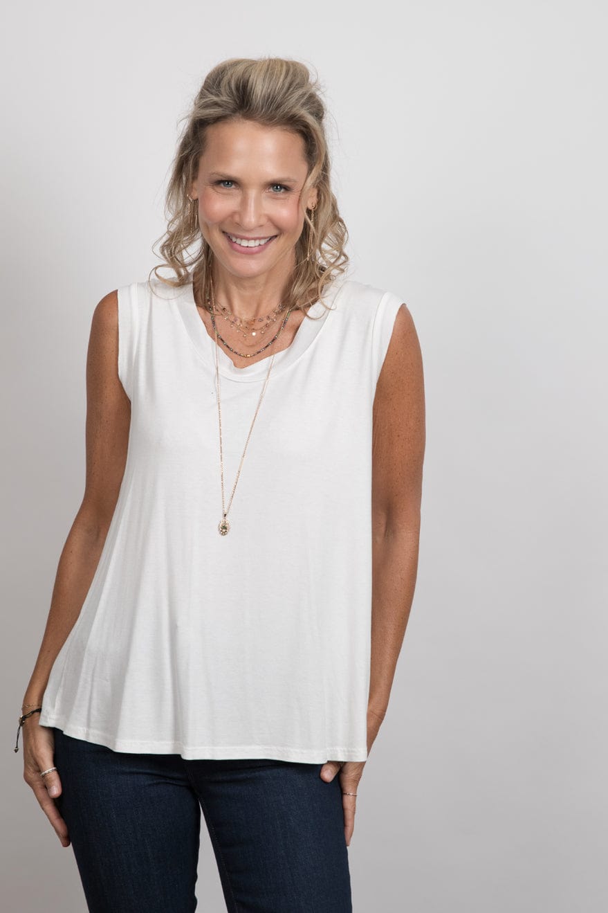 ELLI גופיה לבנה מעוצבת