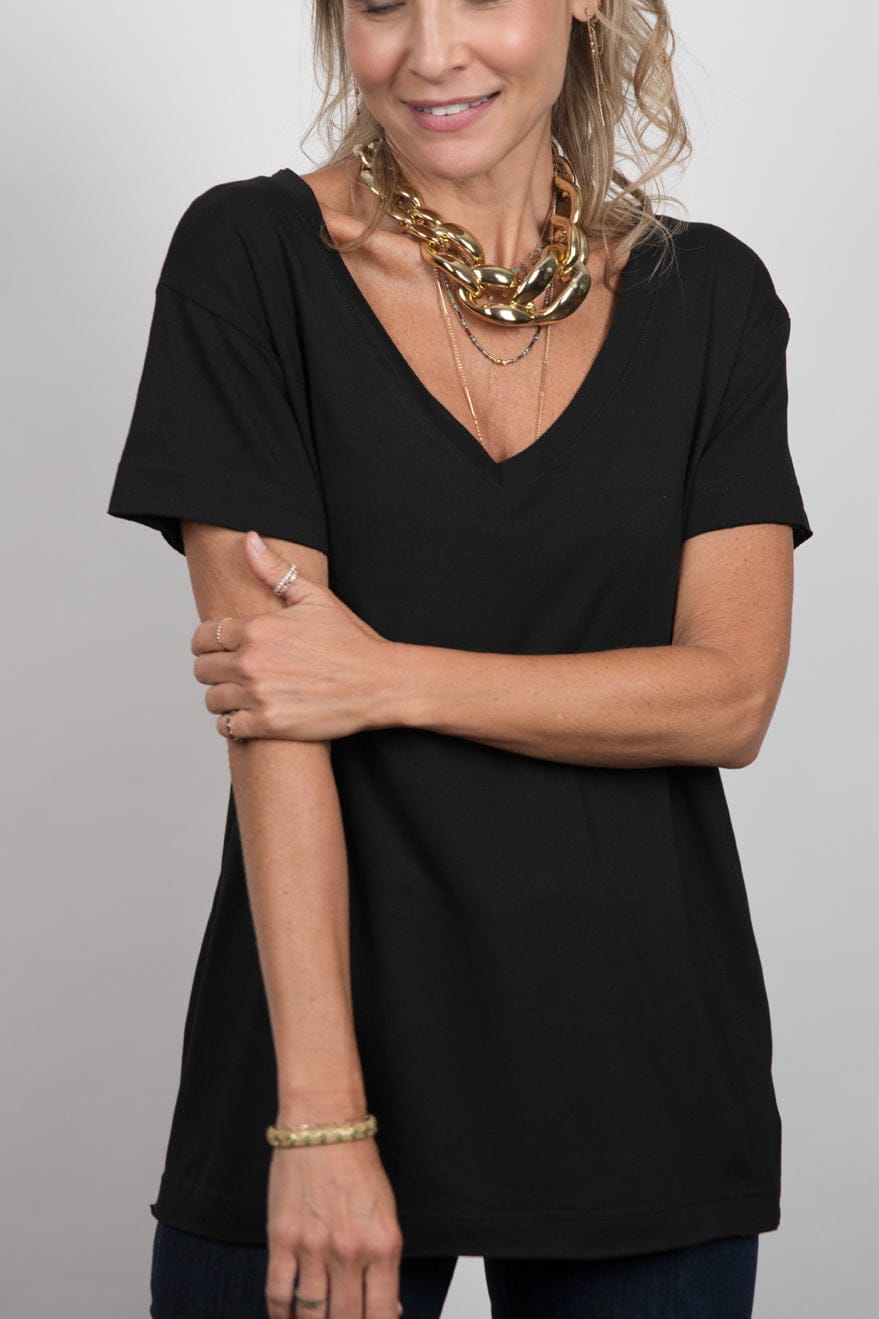 AMOS V חולצה שחורה