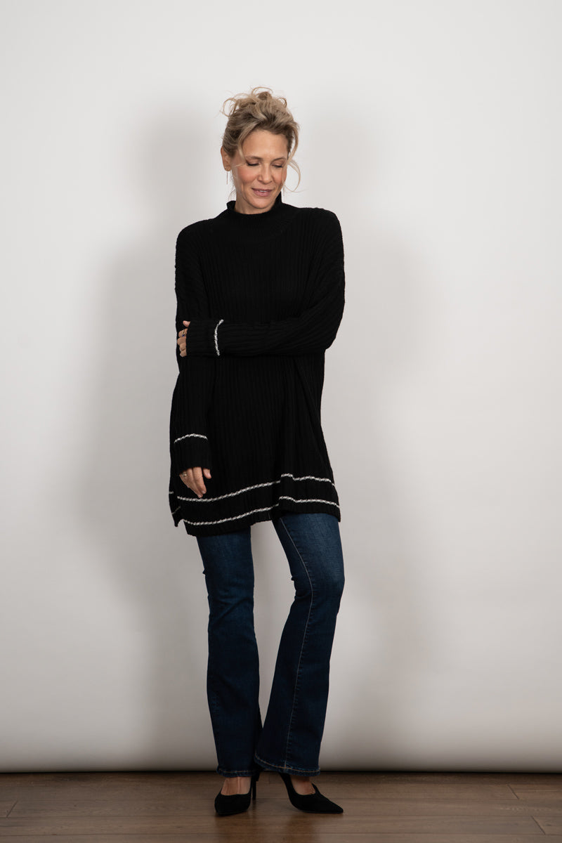 FROST סריג אוברסייז מיני גולף שחור