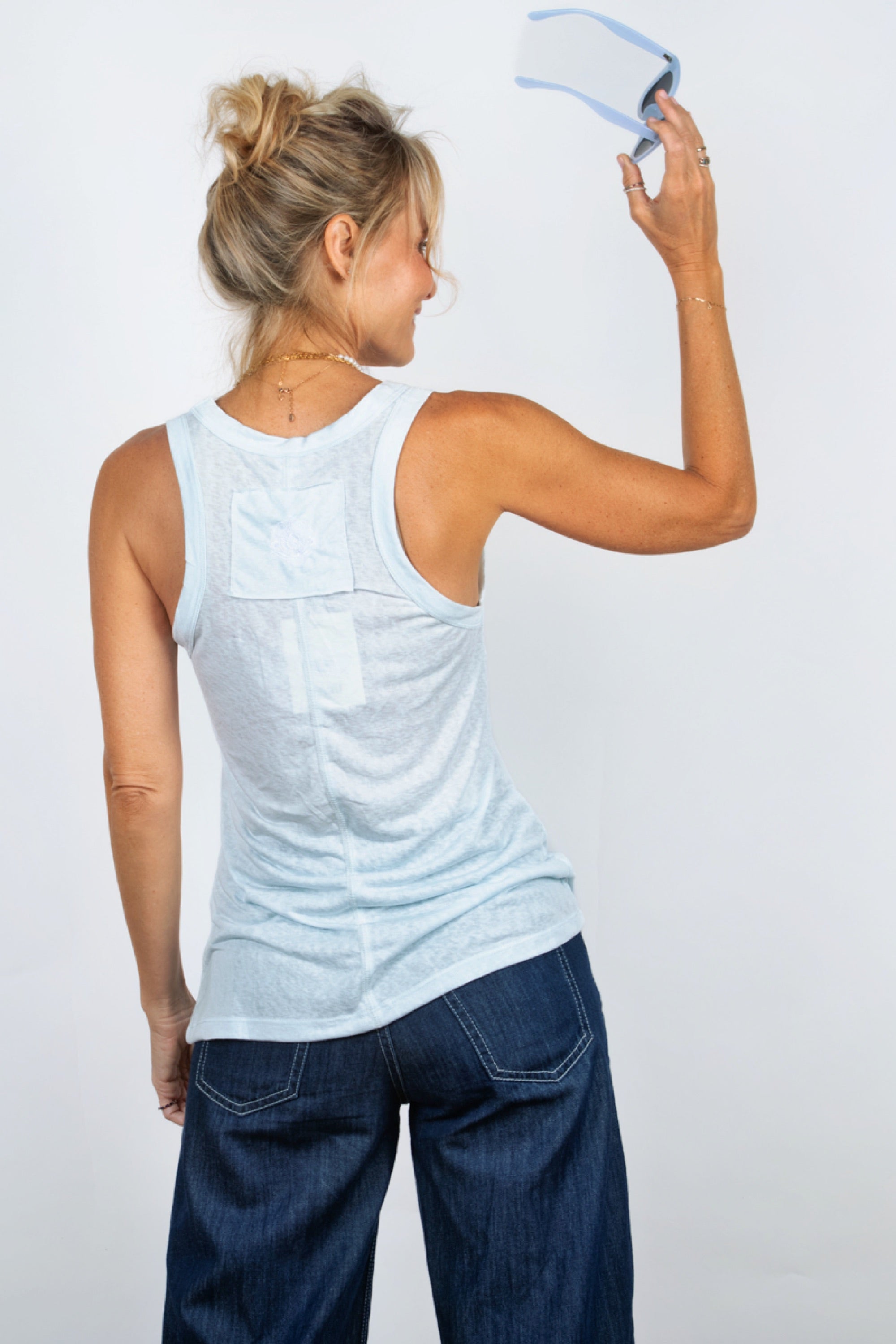 גופיה תכלת FOLD