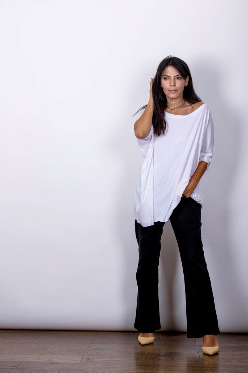 TOKYO חולצת אוברסייז לבנה