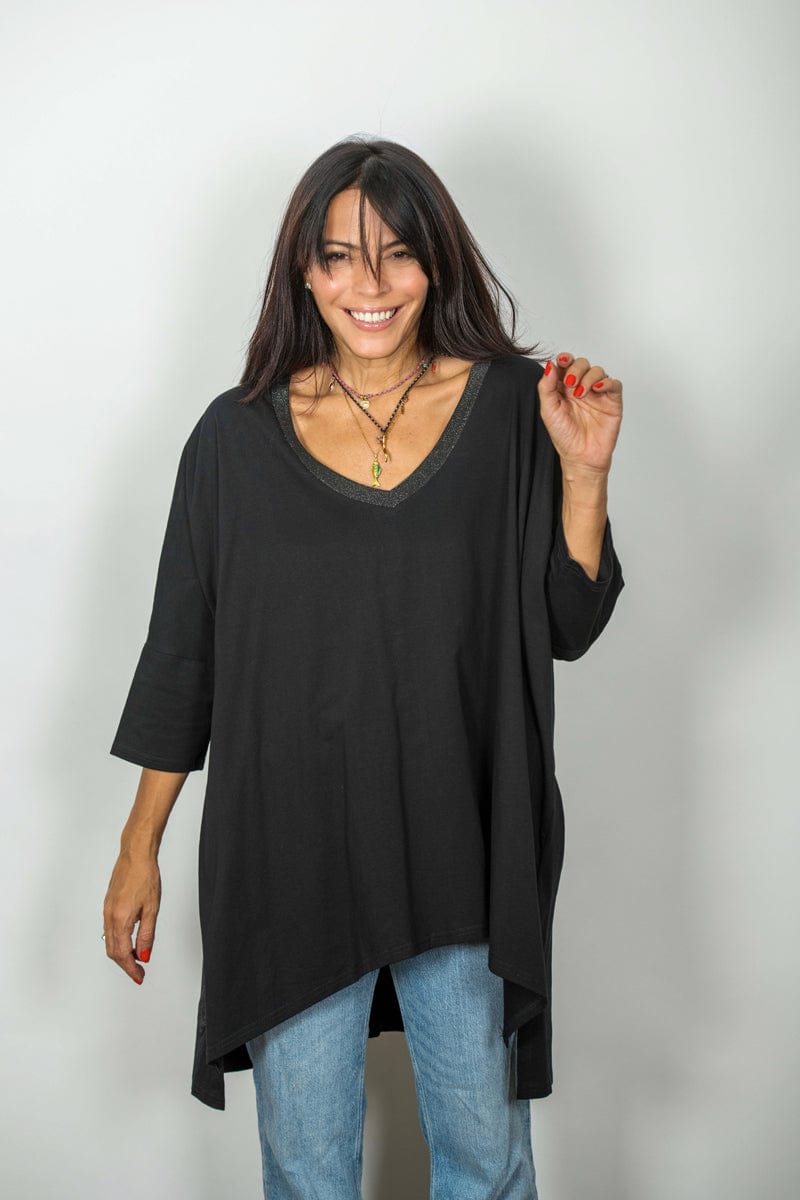 SHIN V חולצה שחורה אוברסייז