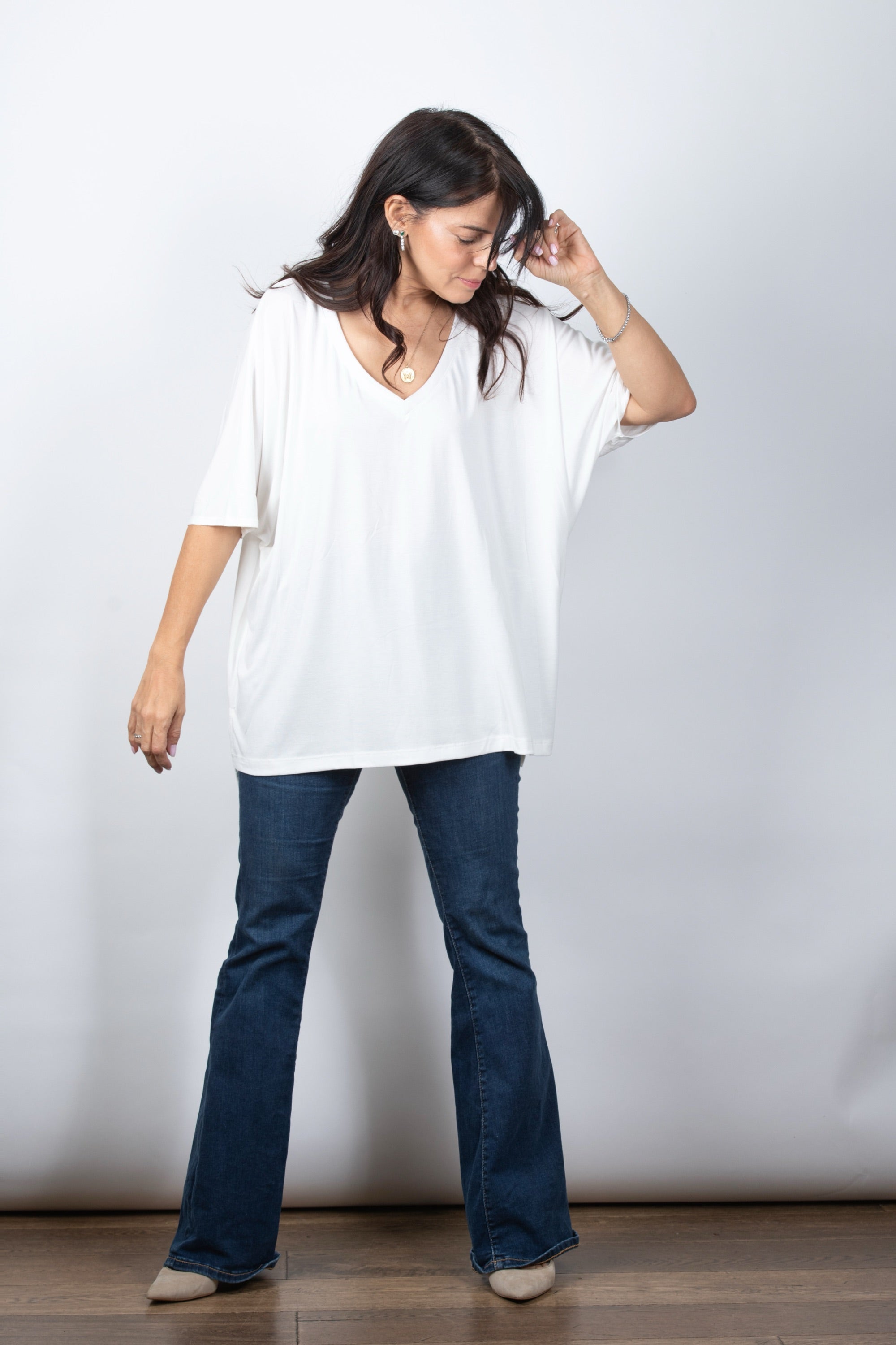 EOS V חולצה אוברסייז לבנה