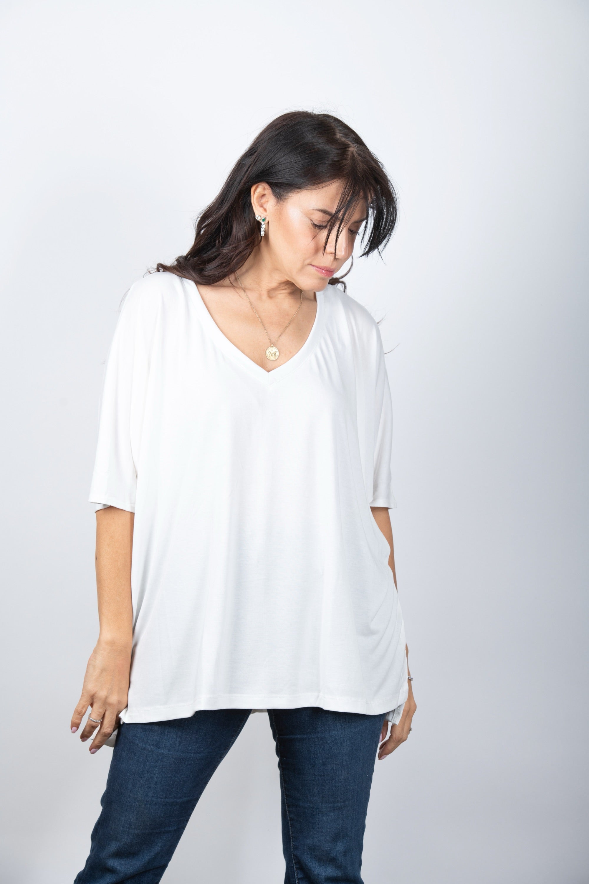 EOS V חולצה אוברסייז לבנה