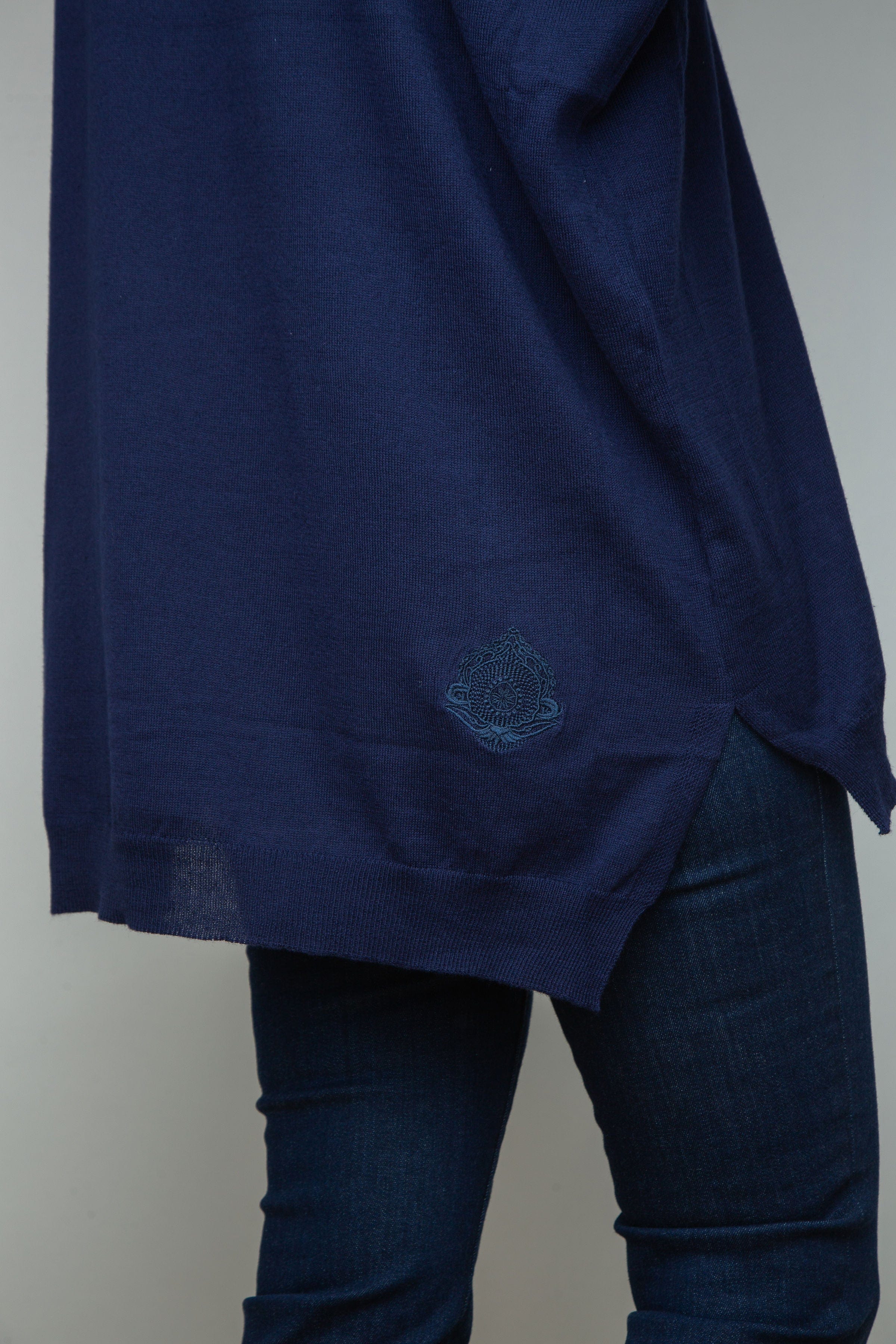 ST. ANTON  V סריג אוברסייז כחול image 7