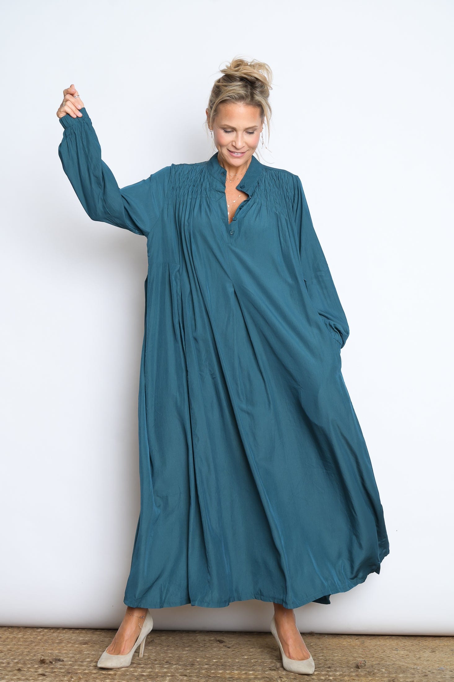 RANA שמלת אוברסייז image 9