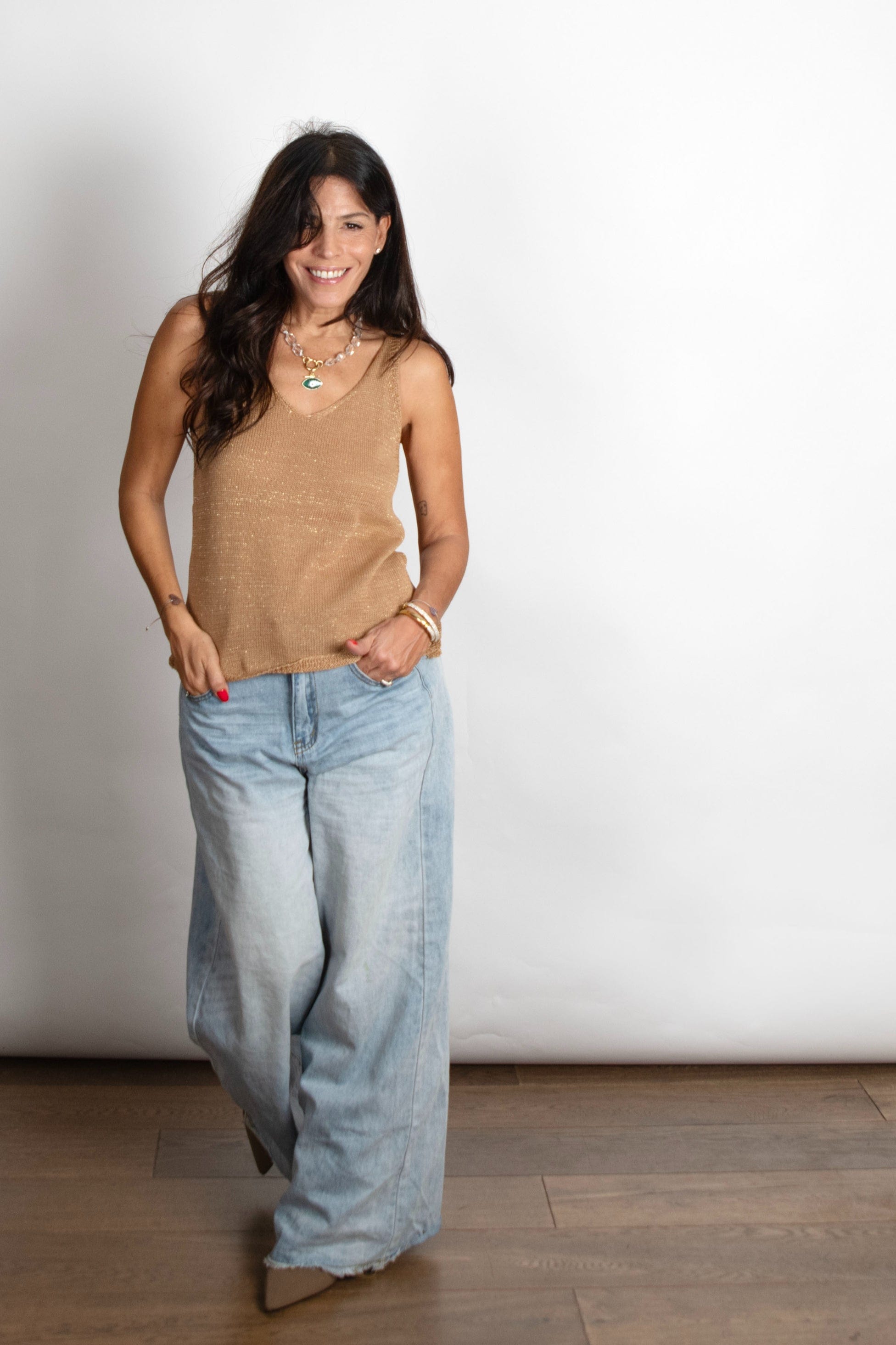 AMY  גופיית סריג קאמל מוזהב image 5