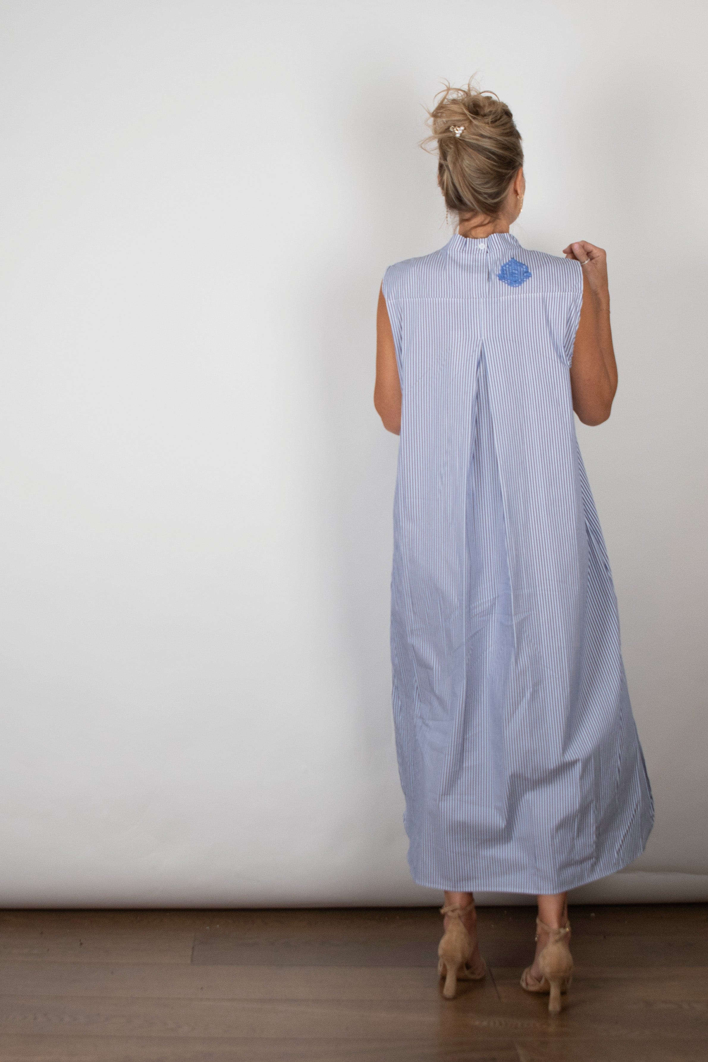 HOLIDAY שמלה מקסי כחול פסים image 7