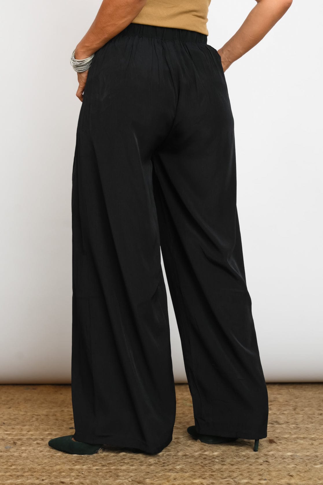 RON מכנסים שחורים image 8