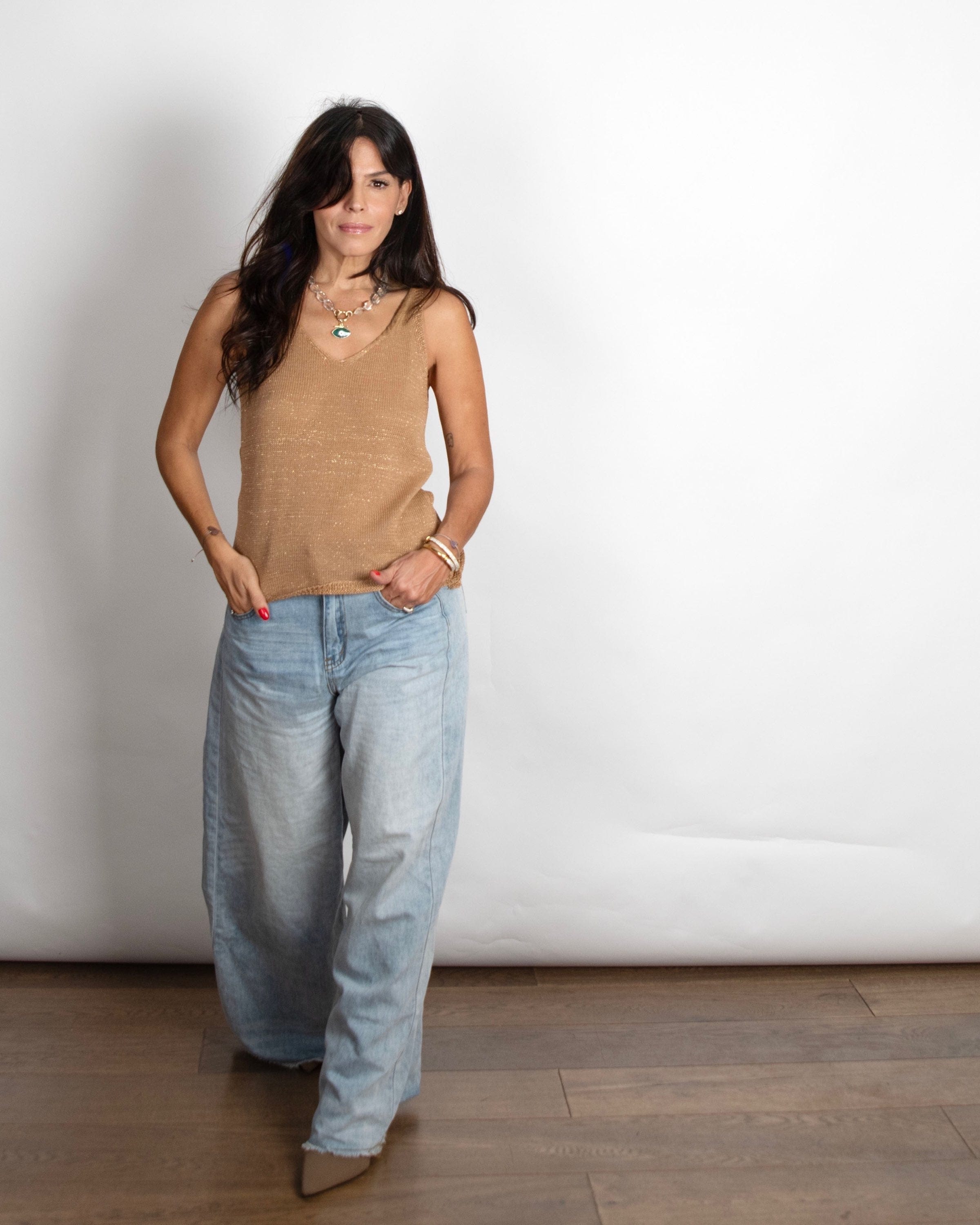 AMY  גופיית סריג קאמל מוזהב image 4