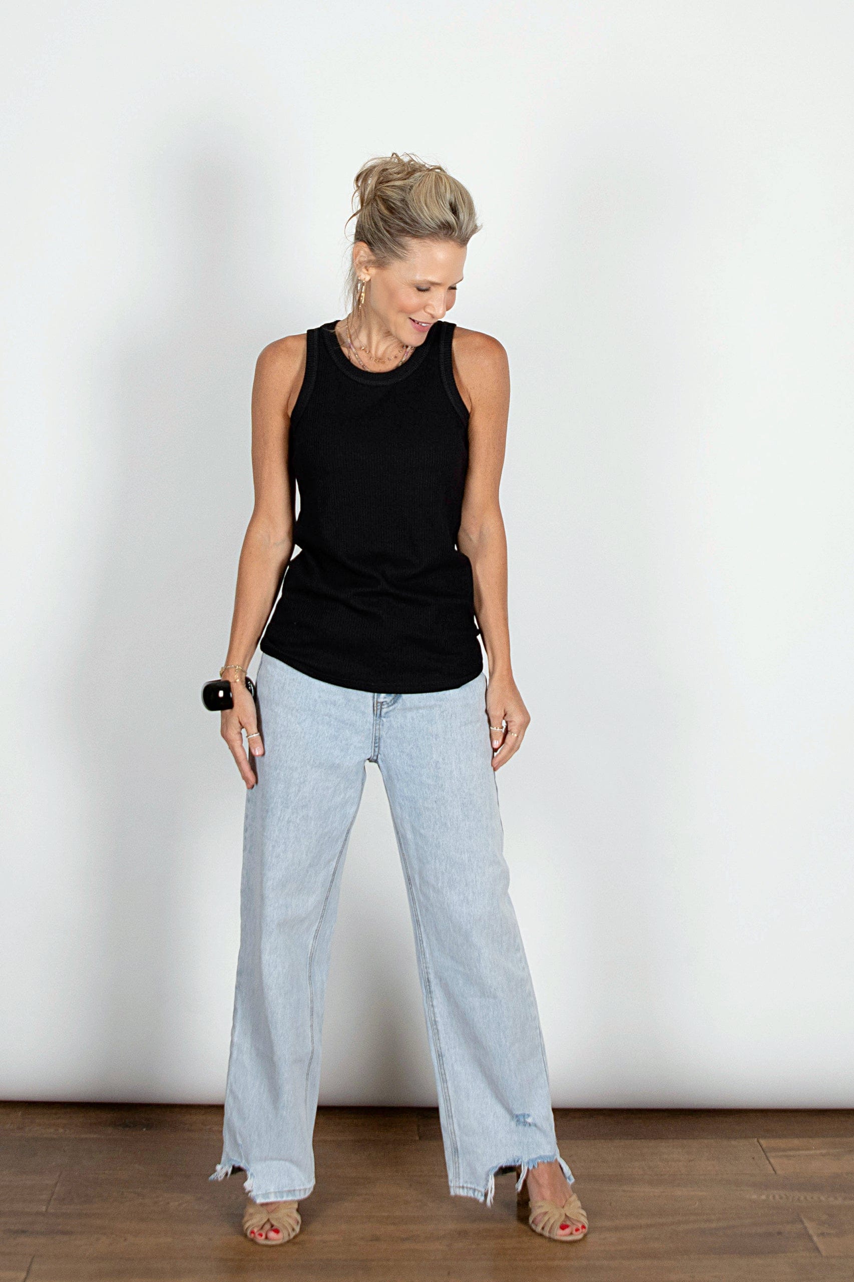 ROIE גופיית סבא שחורה וופל image 5