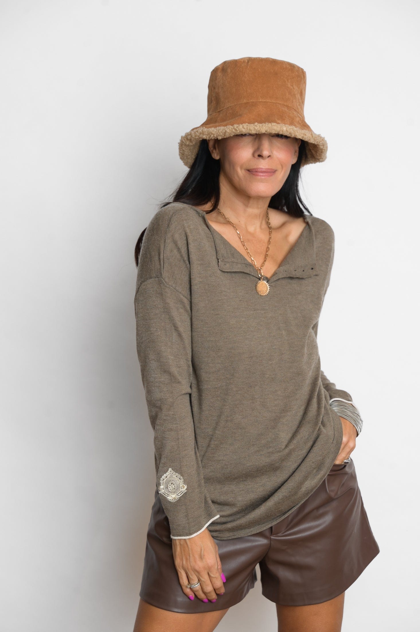 TILOS סריג כפתורים חום image 1