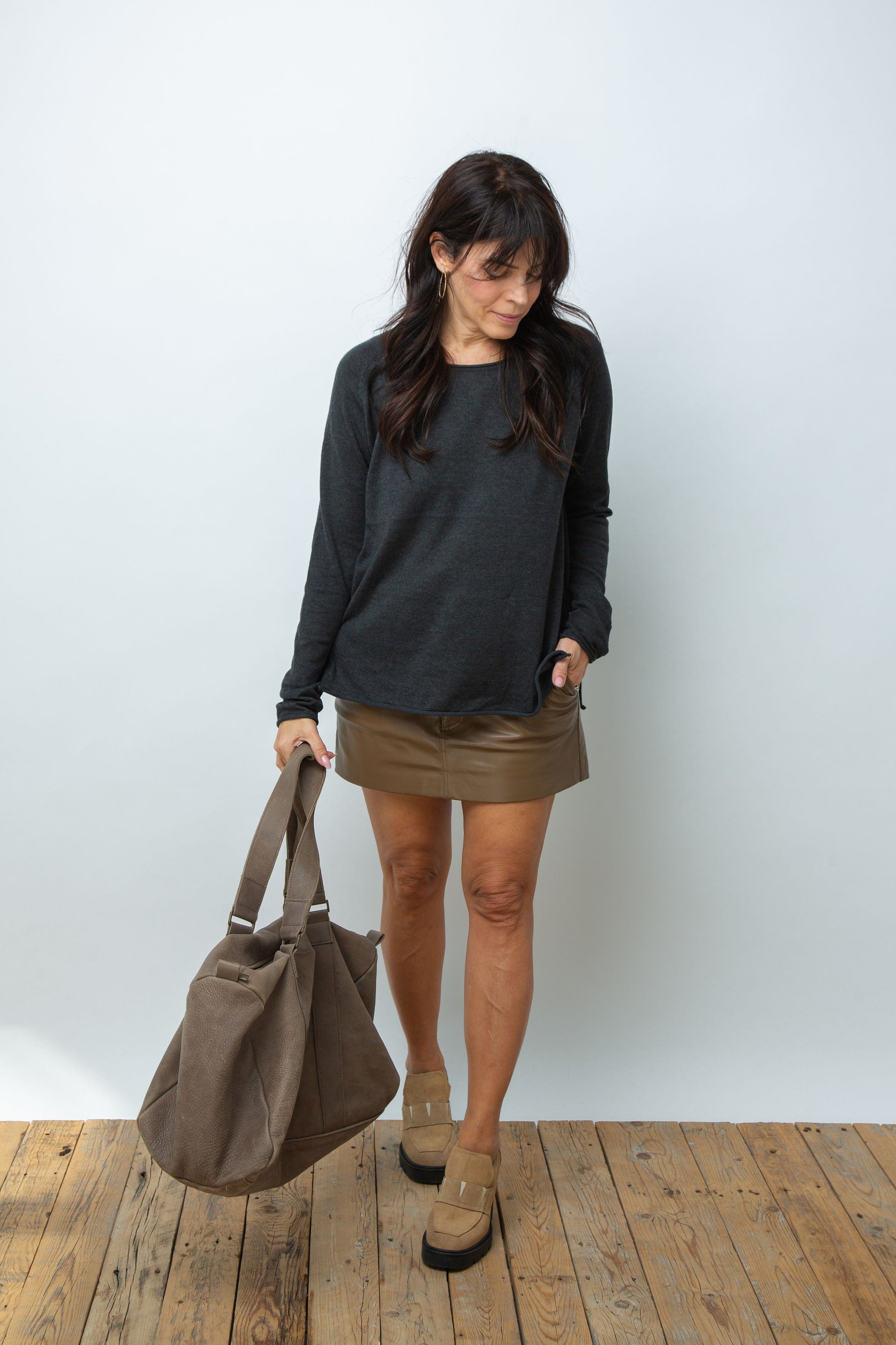 POOL סריג עגול אפור image 8