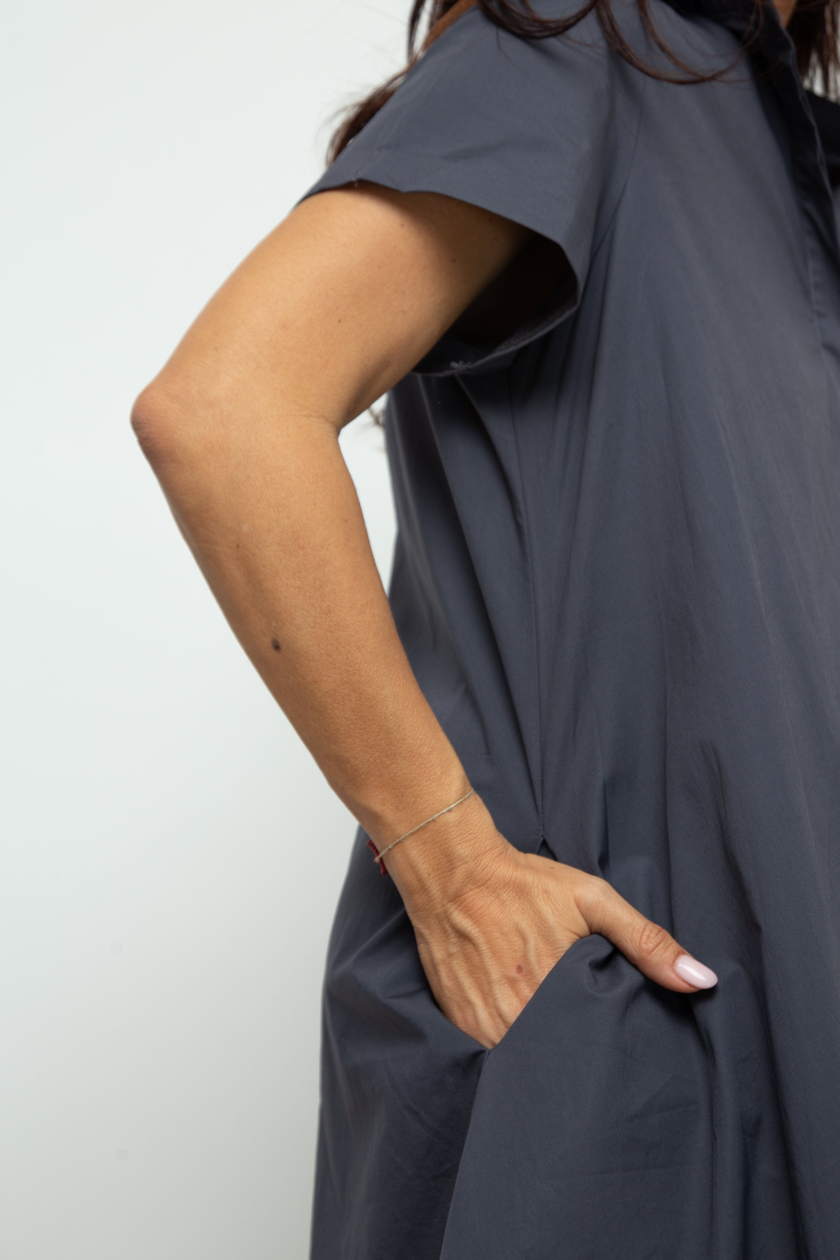 THREE  שמלה אוברסייז אפור סגול image 11