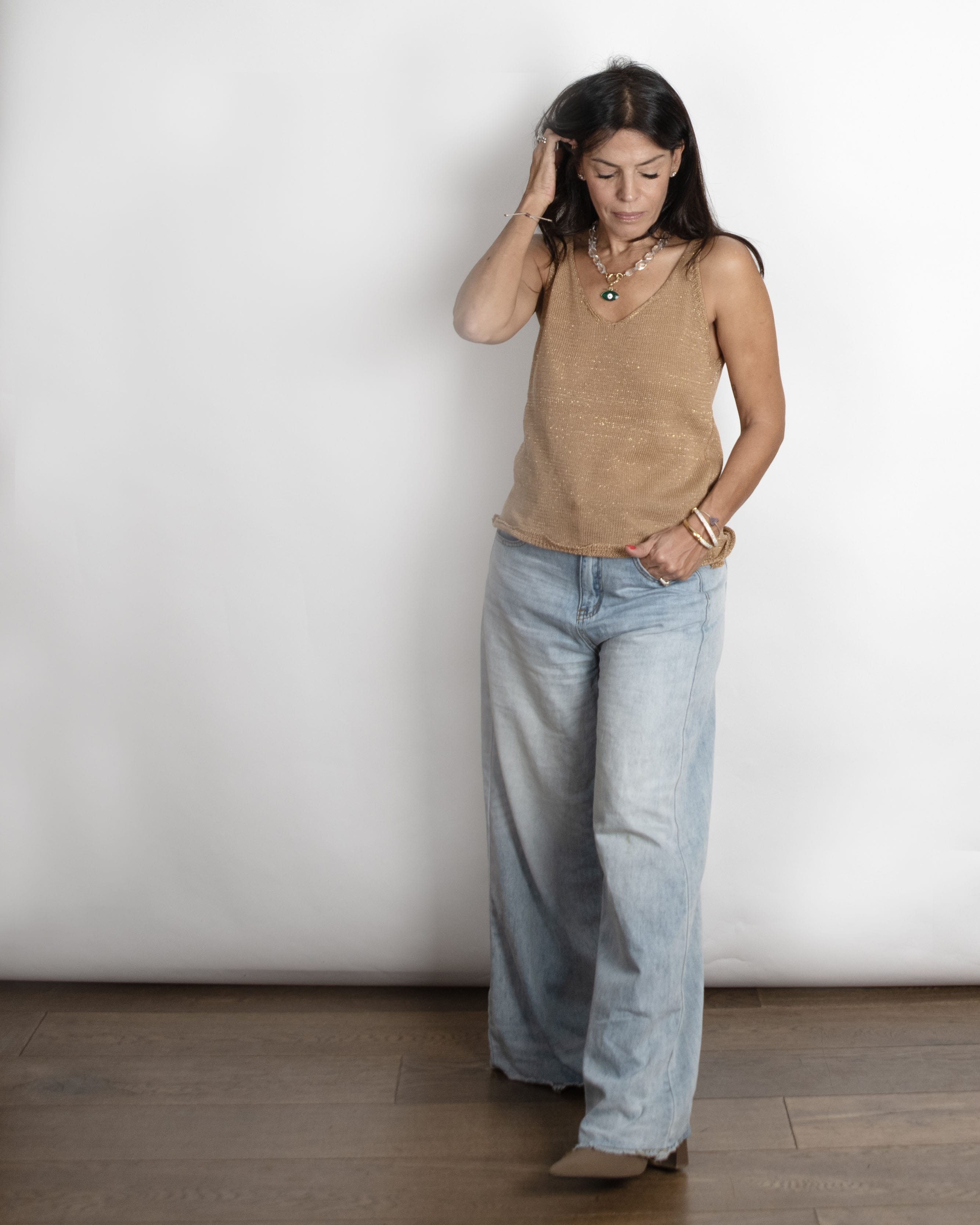 AMY  גופיית סריג קאמל מוזהב image 8