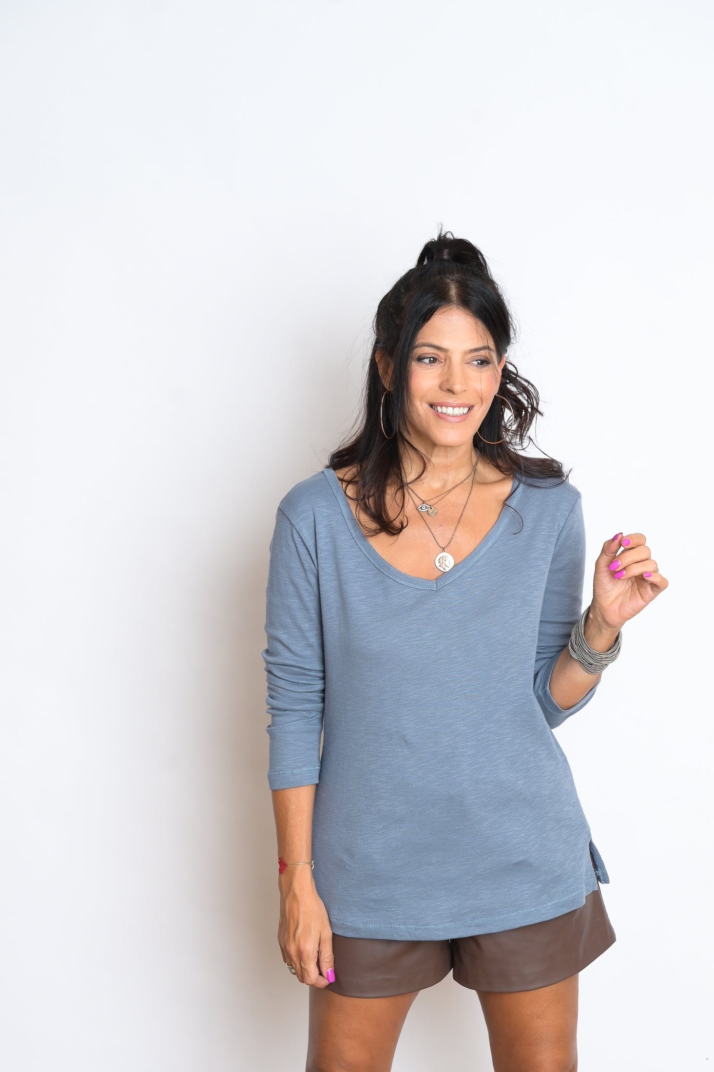 E SHIRT ביסיק V חולצה image 7