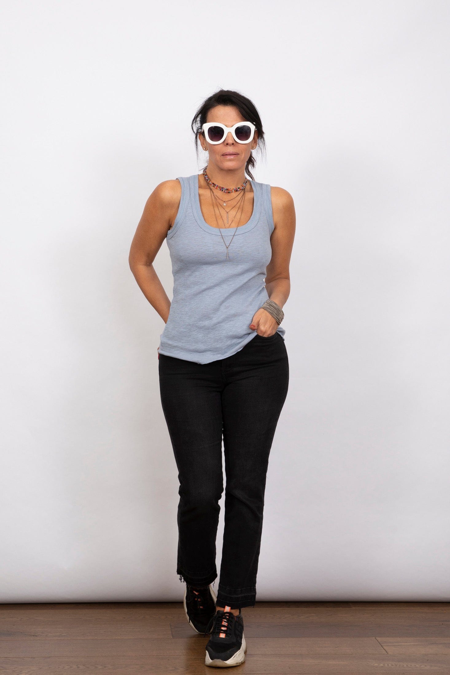 ARES גופיה תכלת צמודה image 1