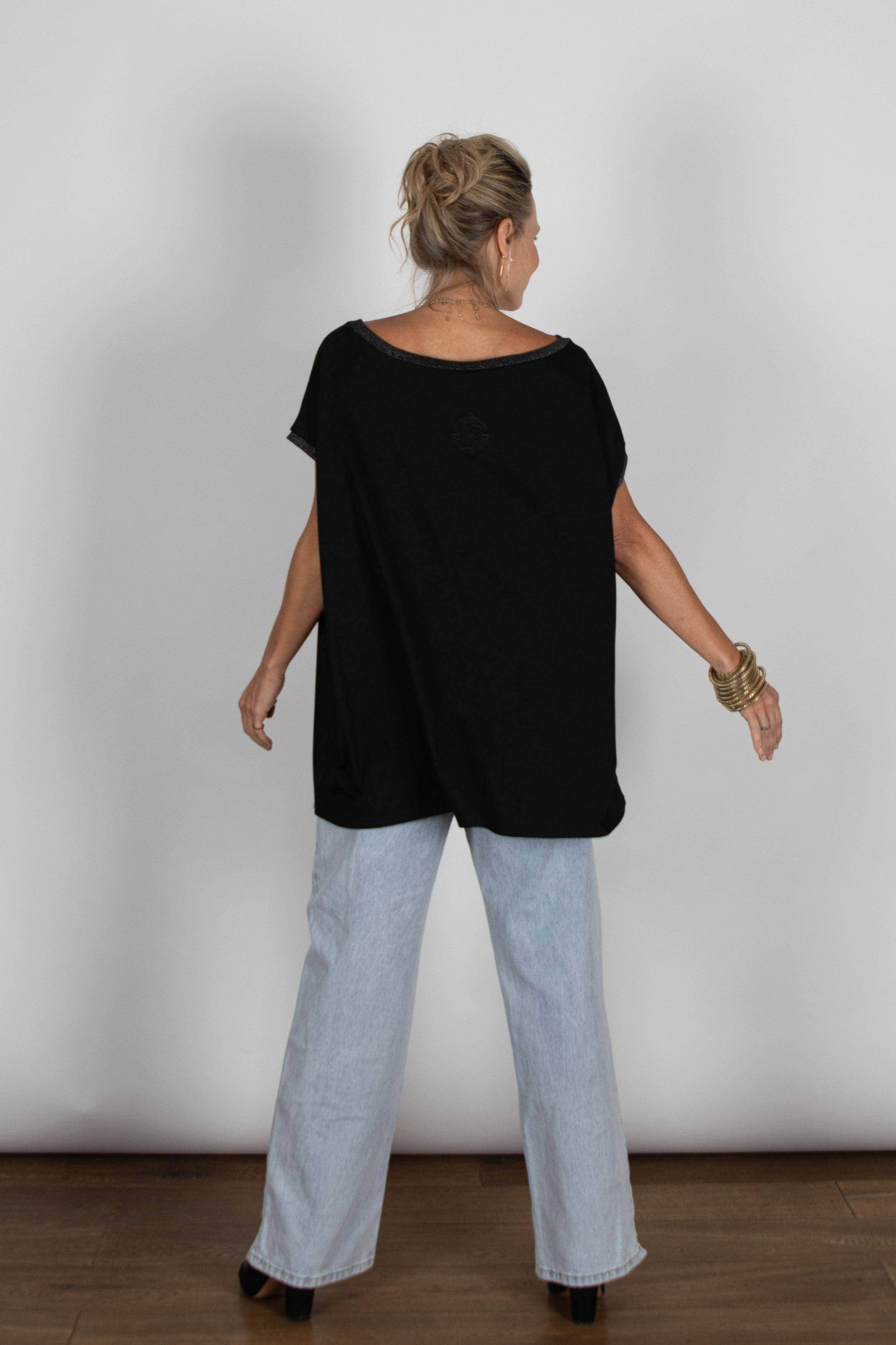 OFER חולצה שחורה אוברסייז image 8