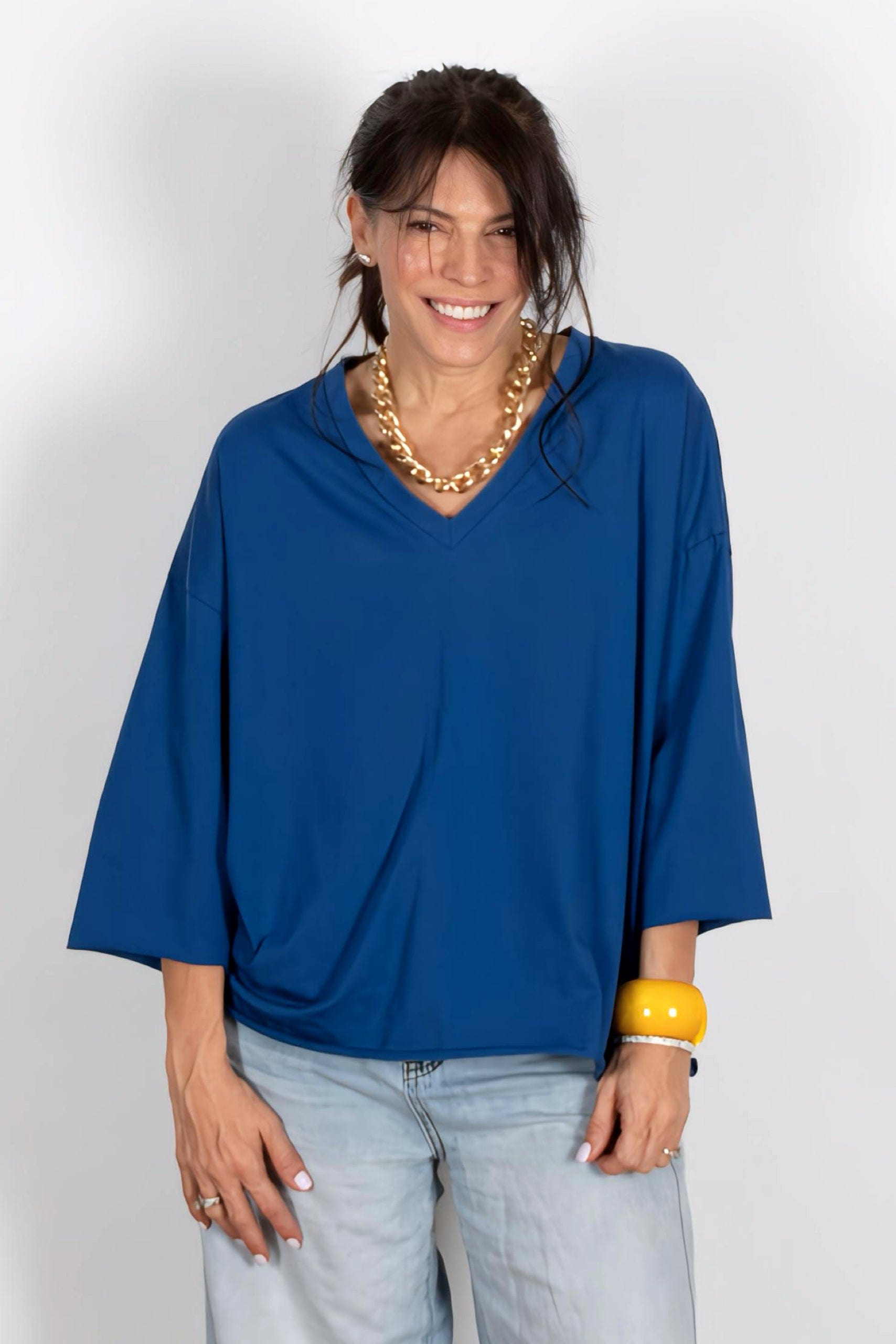 DANIEL כחולה V חולצה אוברסייז image 0