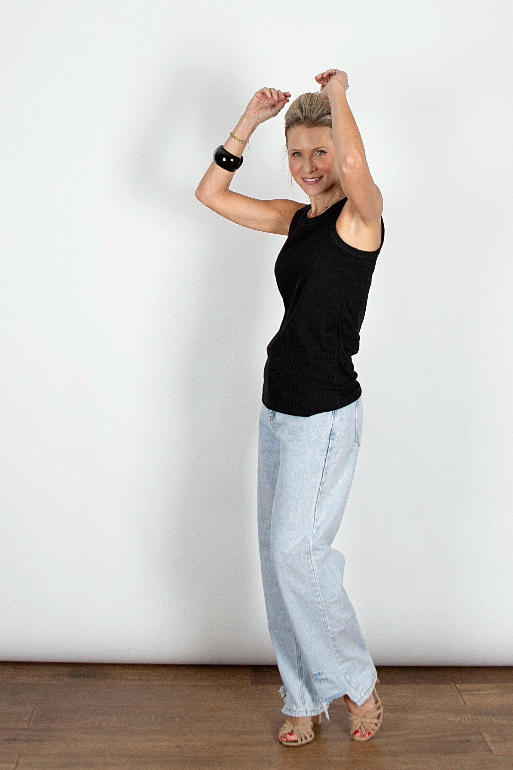 ROIE גופיית סבא שחורה וופל image 8