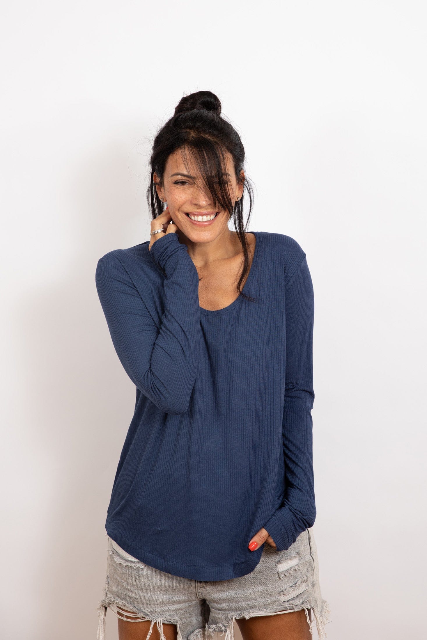 M SHIRT  חולצה כחולה בייסיק image 8