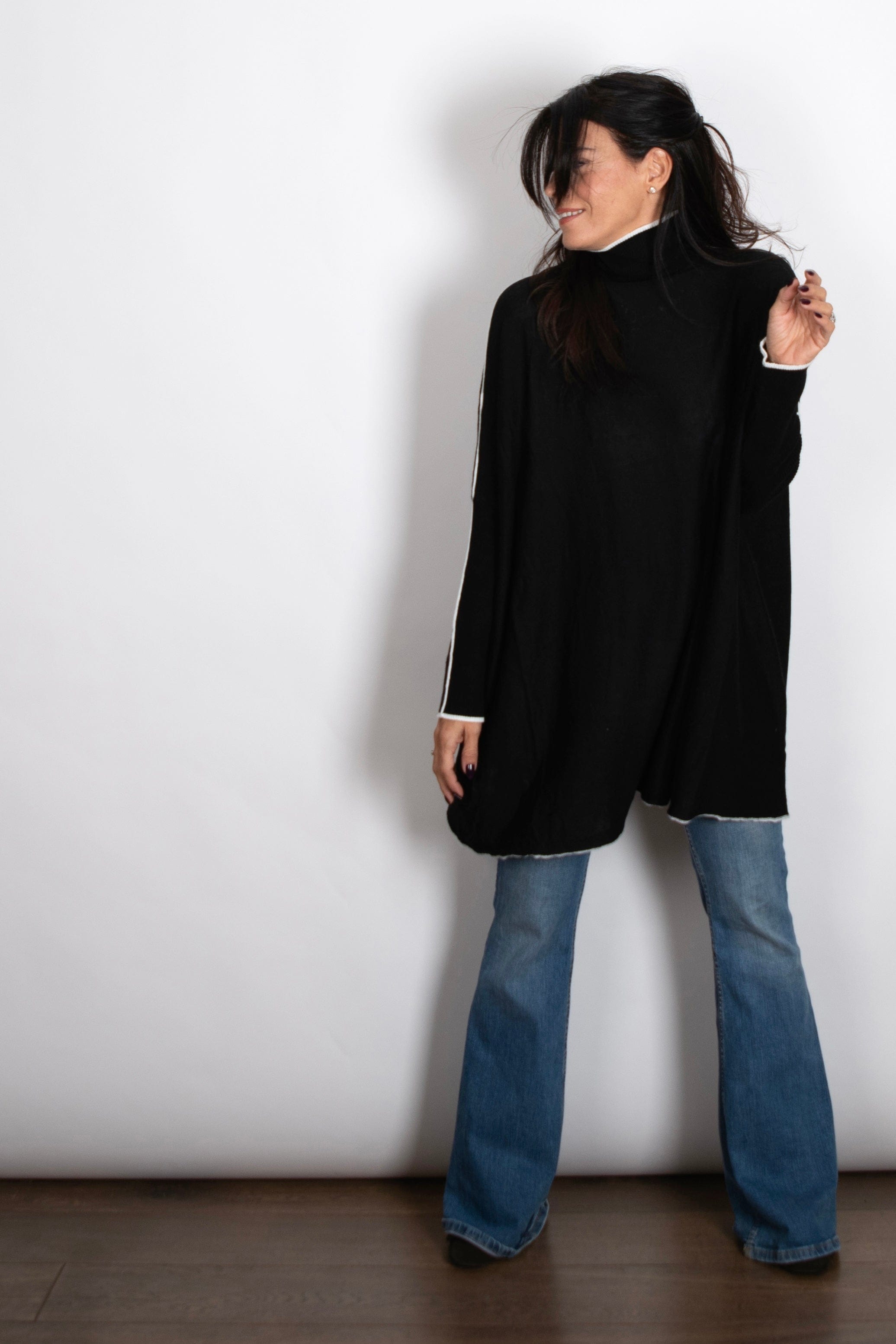 CHER סריג גולף אוברסייז שחור image 0