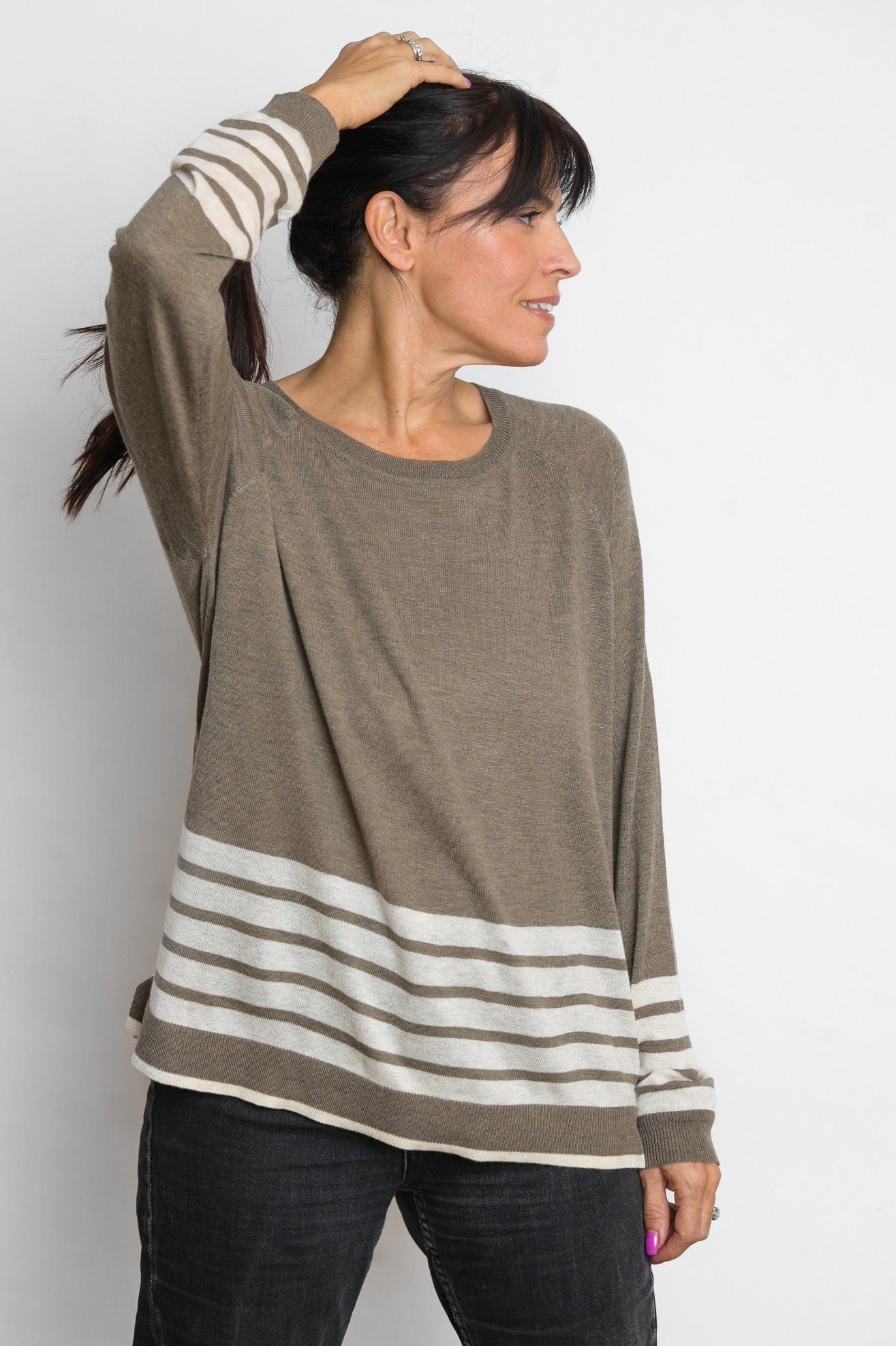 ARKI סריג פסים חום לבן image 1