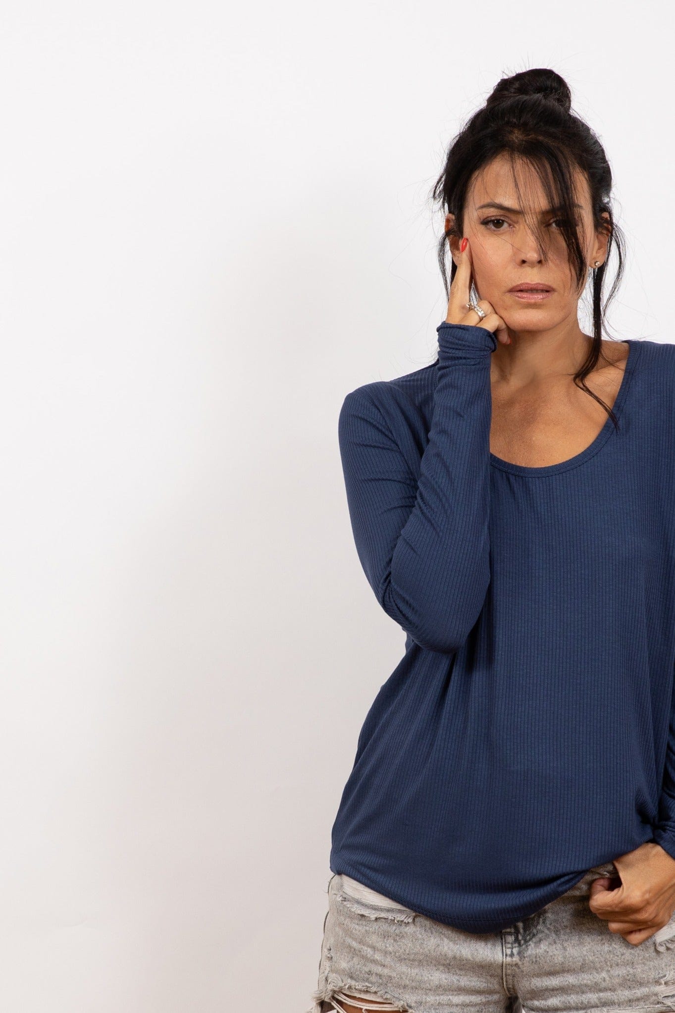 M SHIRT  חולצה כחולה בייסיק image 1