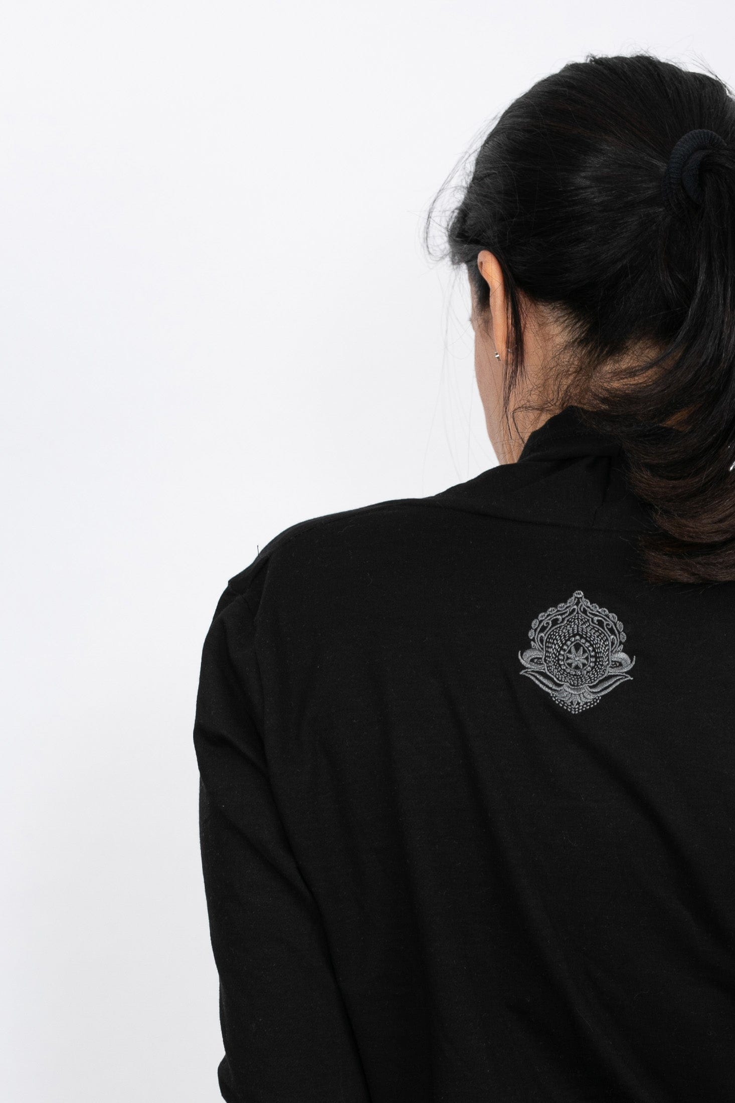 GLOW  חולצה מעוצבת שחורה image 10