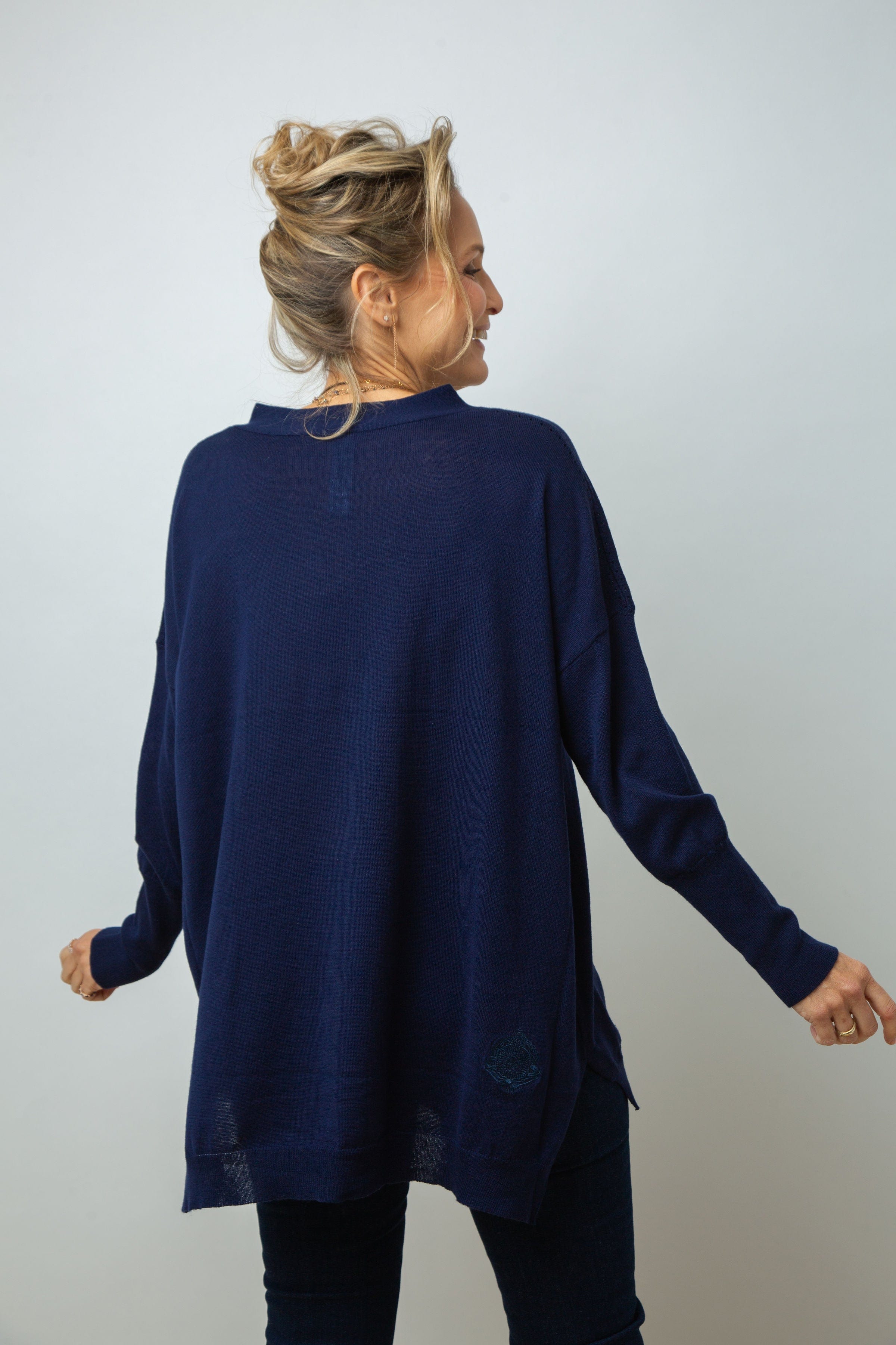 ST. ANTON  V סריג אוברסייז כחול image 6