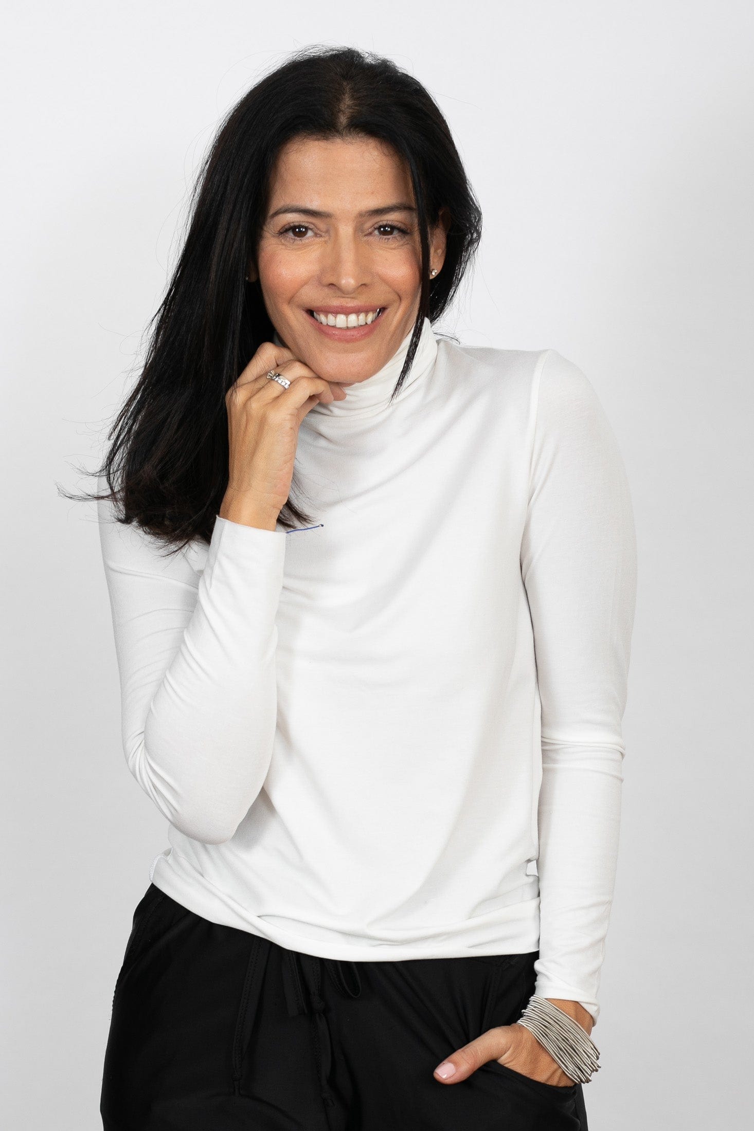 VIOLA GOLF חולצת גולף לבנה צמודה image 3