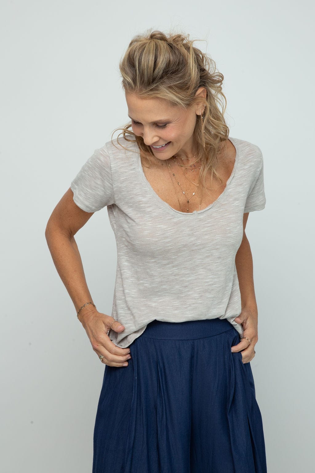 KOR NEW V חולצה image 6