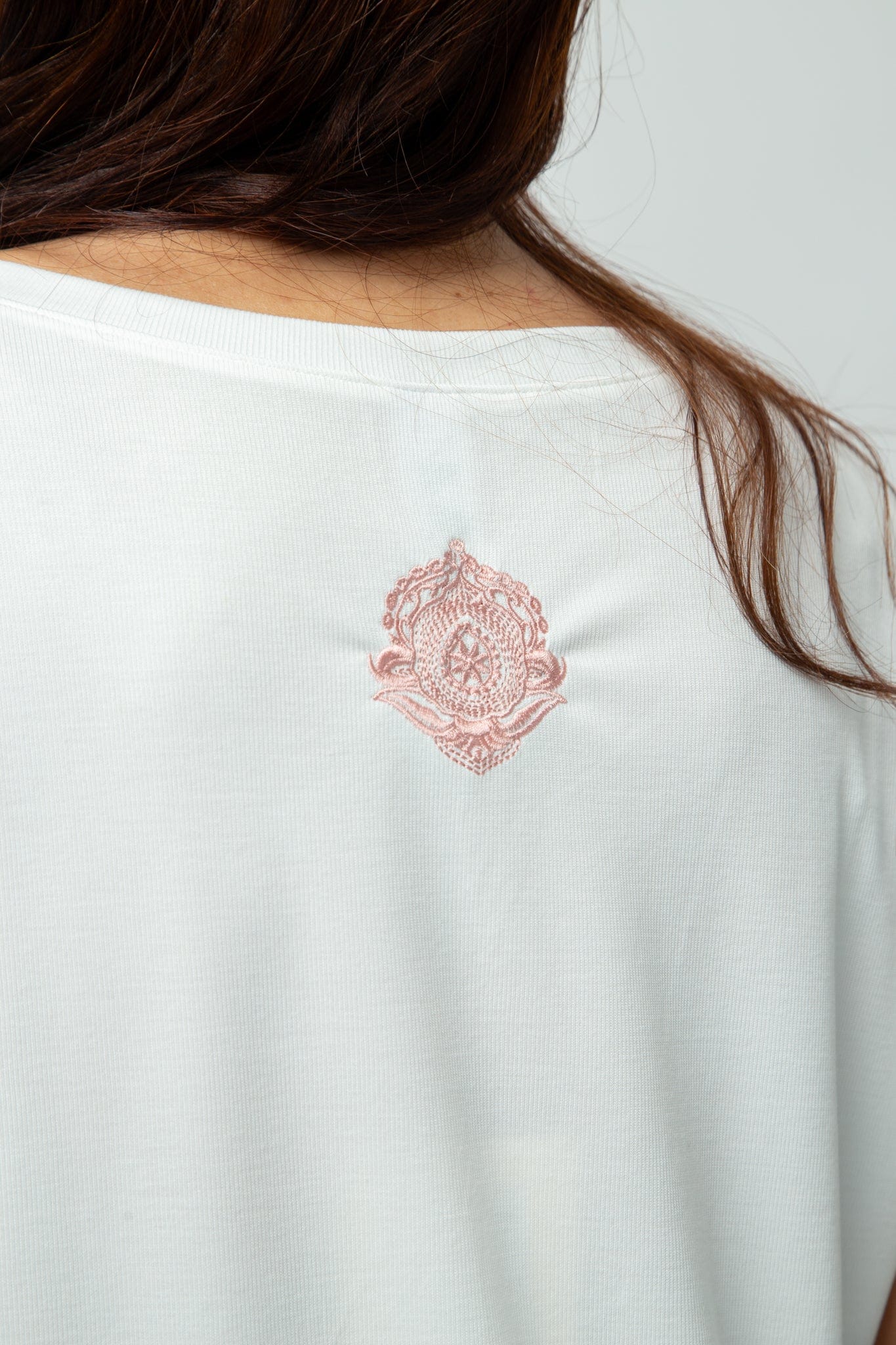 DALLY V חולצה לבנה image 7